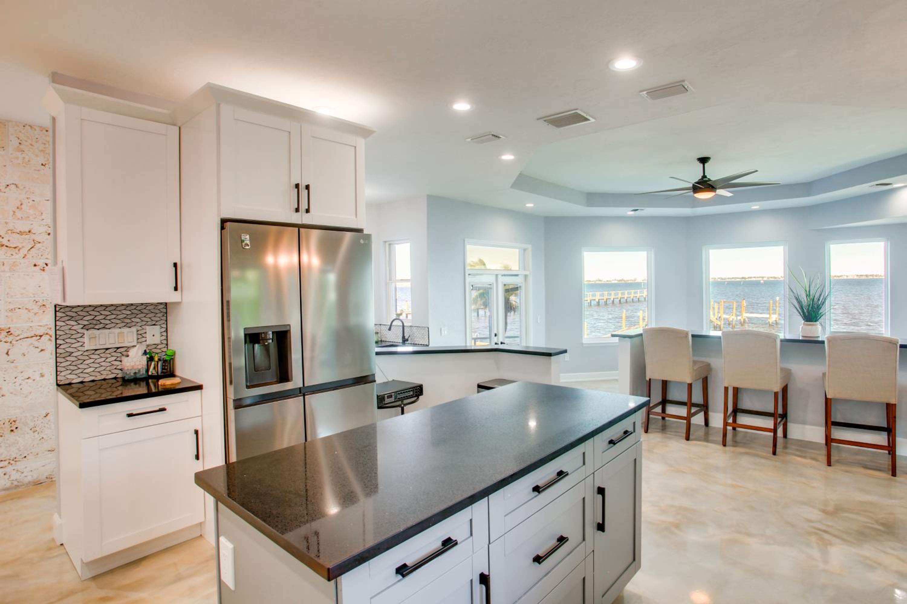 Oceanside Fort Myers Luxury! Pool, Terrace and Views