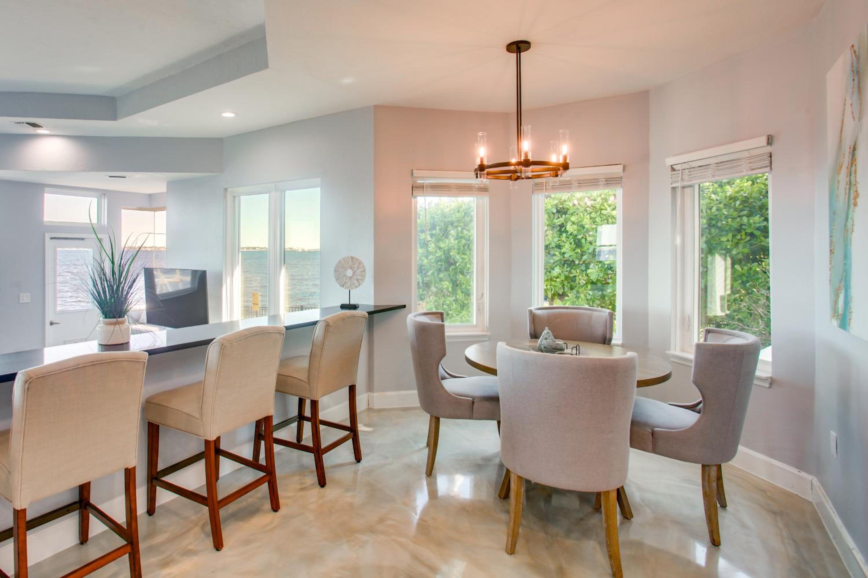 Oceanside Fort Myers Luxury! Pool, Terrace and Views