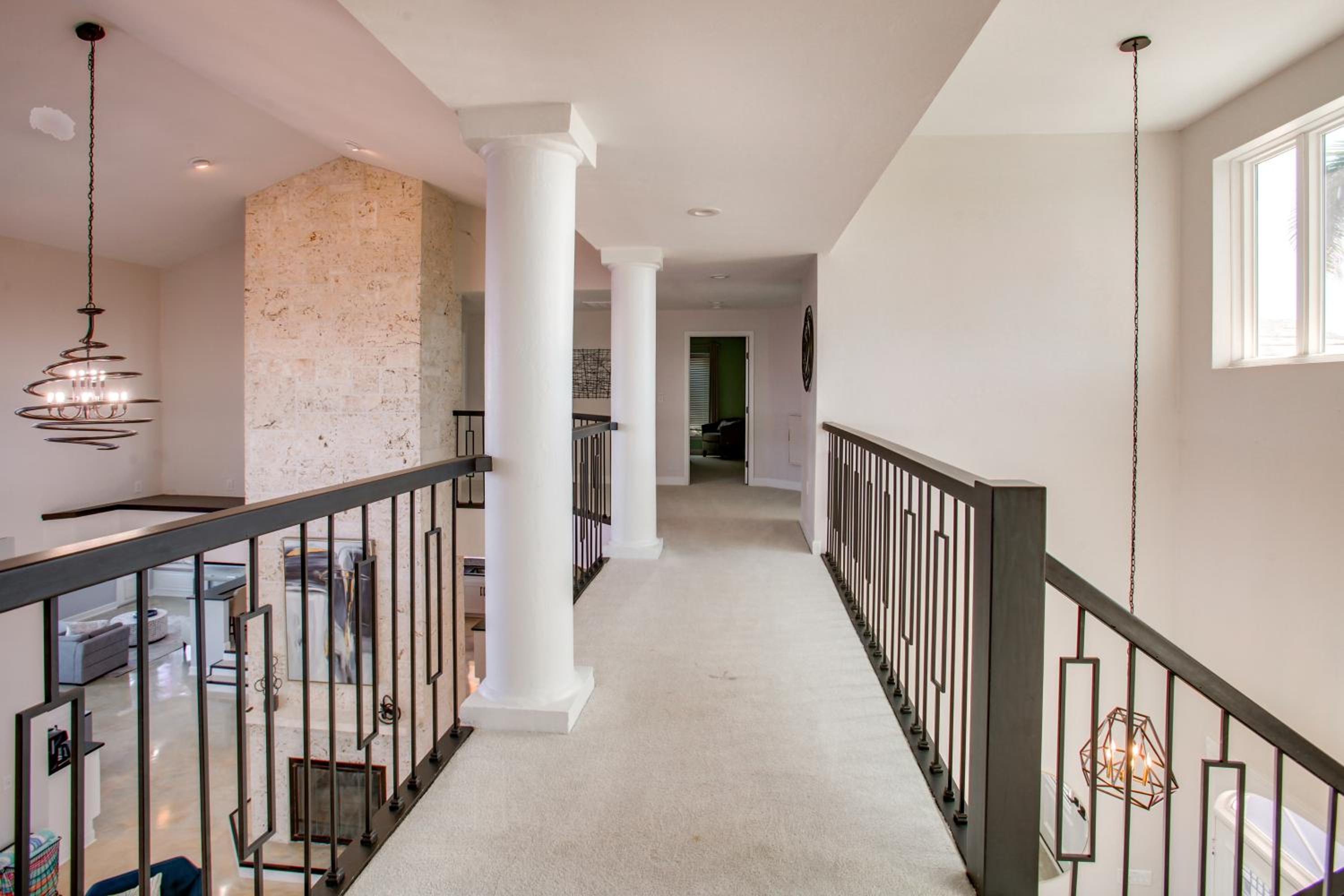 Oceanside Fort Myers Luxury! Pool, Terrace and Views