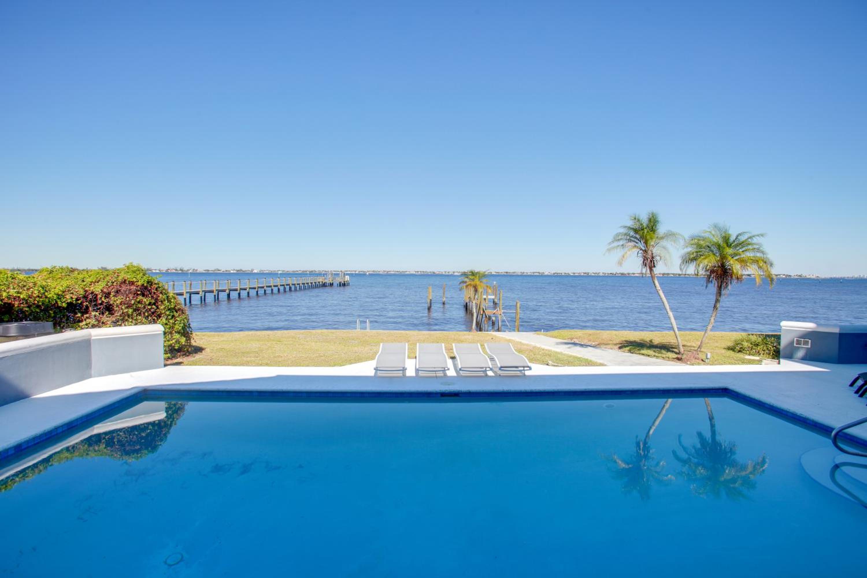 Oceanside Fort Myers Luxury! Pool, Terrace and Views
