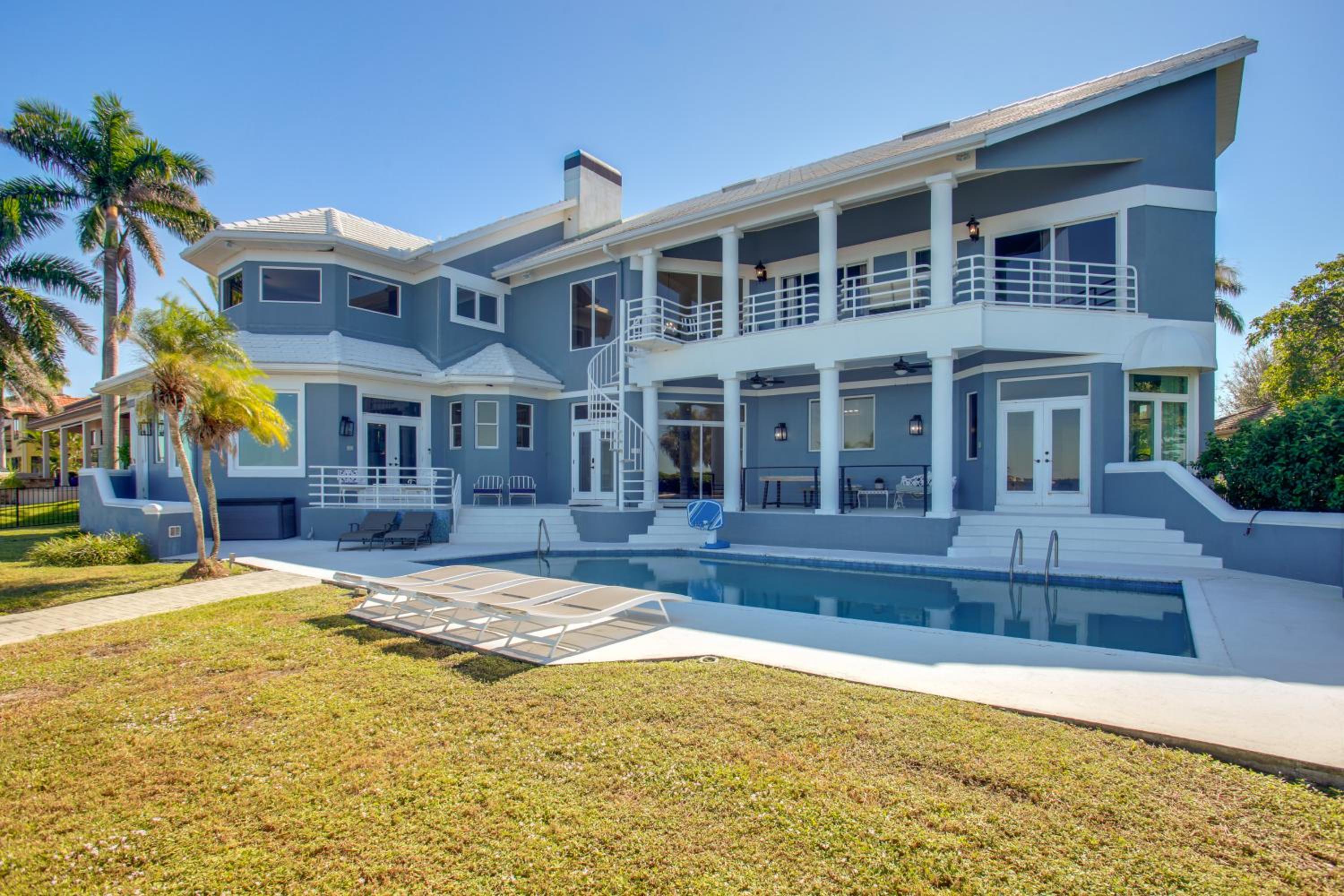 Oceanside Fort Myers Luxury! Pool, Terrace and Views
