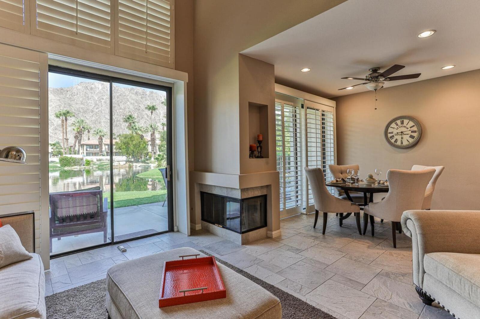 SPECTACULAR LAKE with MOUNTAIN VIEW BBQ POOL SPA