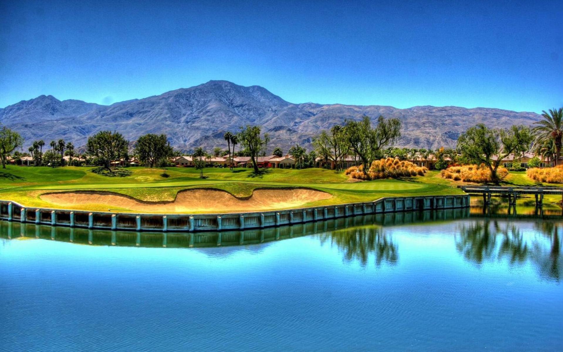 SPECTACULAR LAKE with MOUNTAIN VIEW BBQ POOL SPA