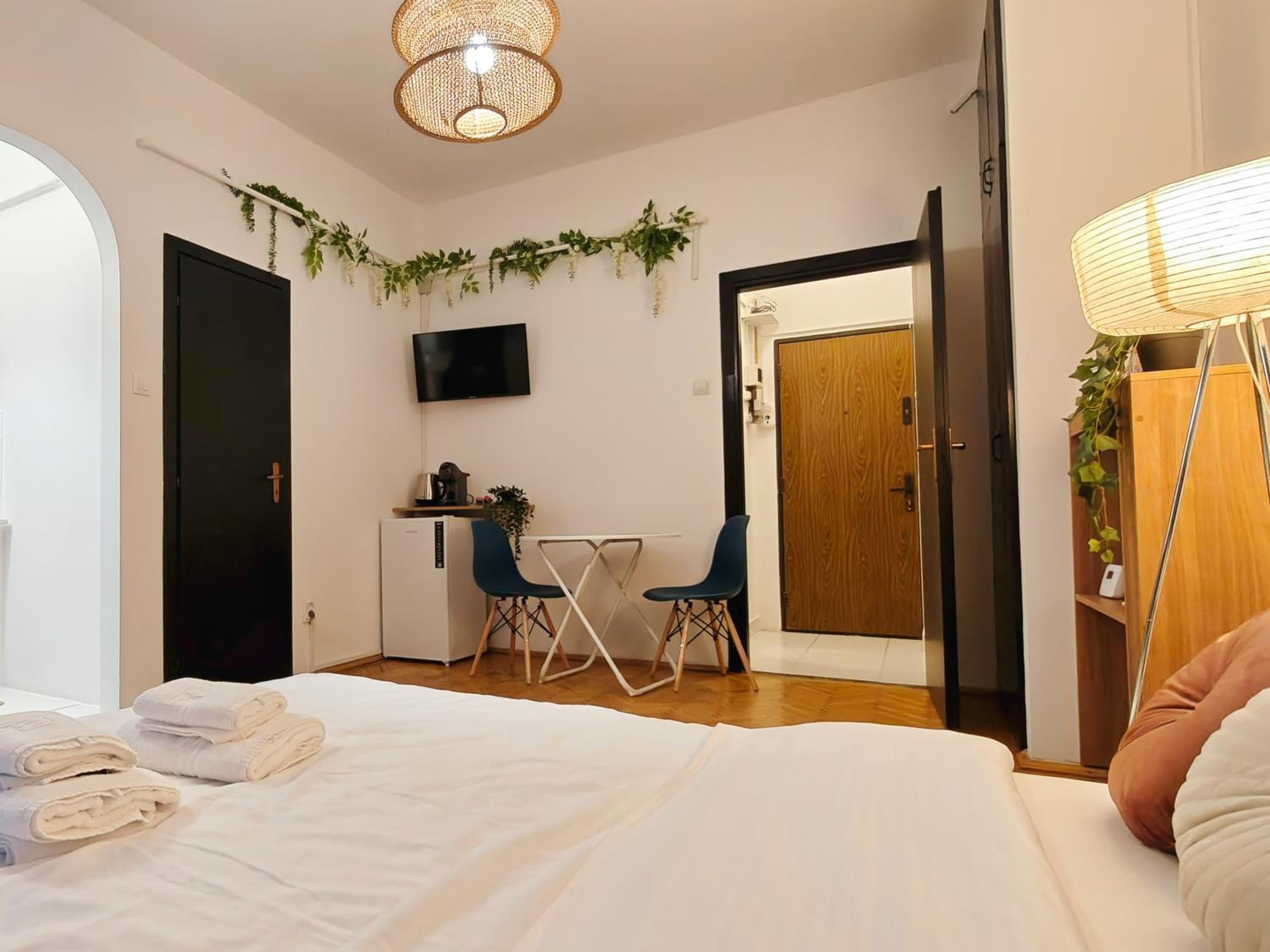 Botev Design Apartments - Walk to Old Town - Pumo Properties