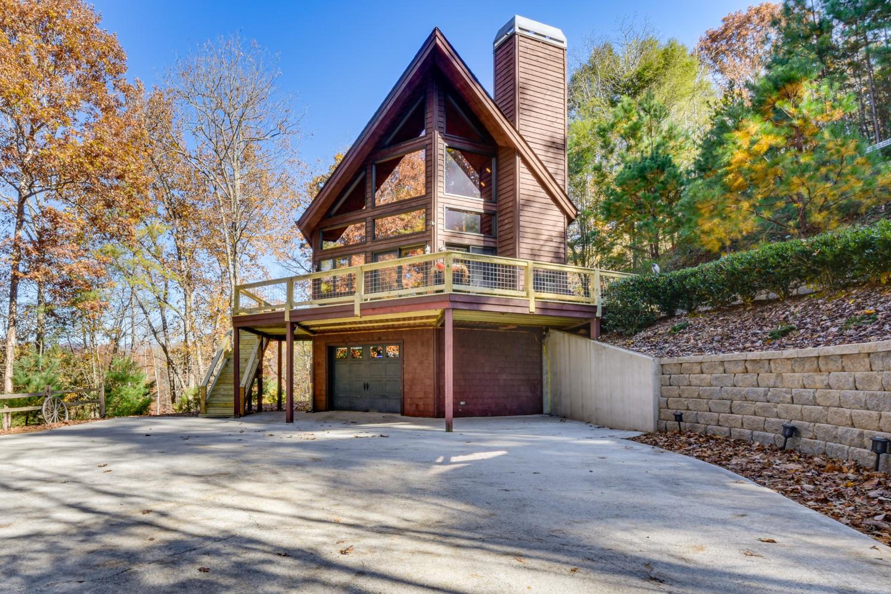 3 Mi to Vogel State Park! Family Home with Game Room