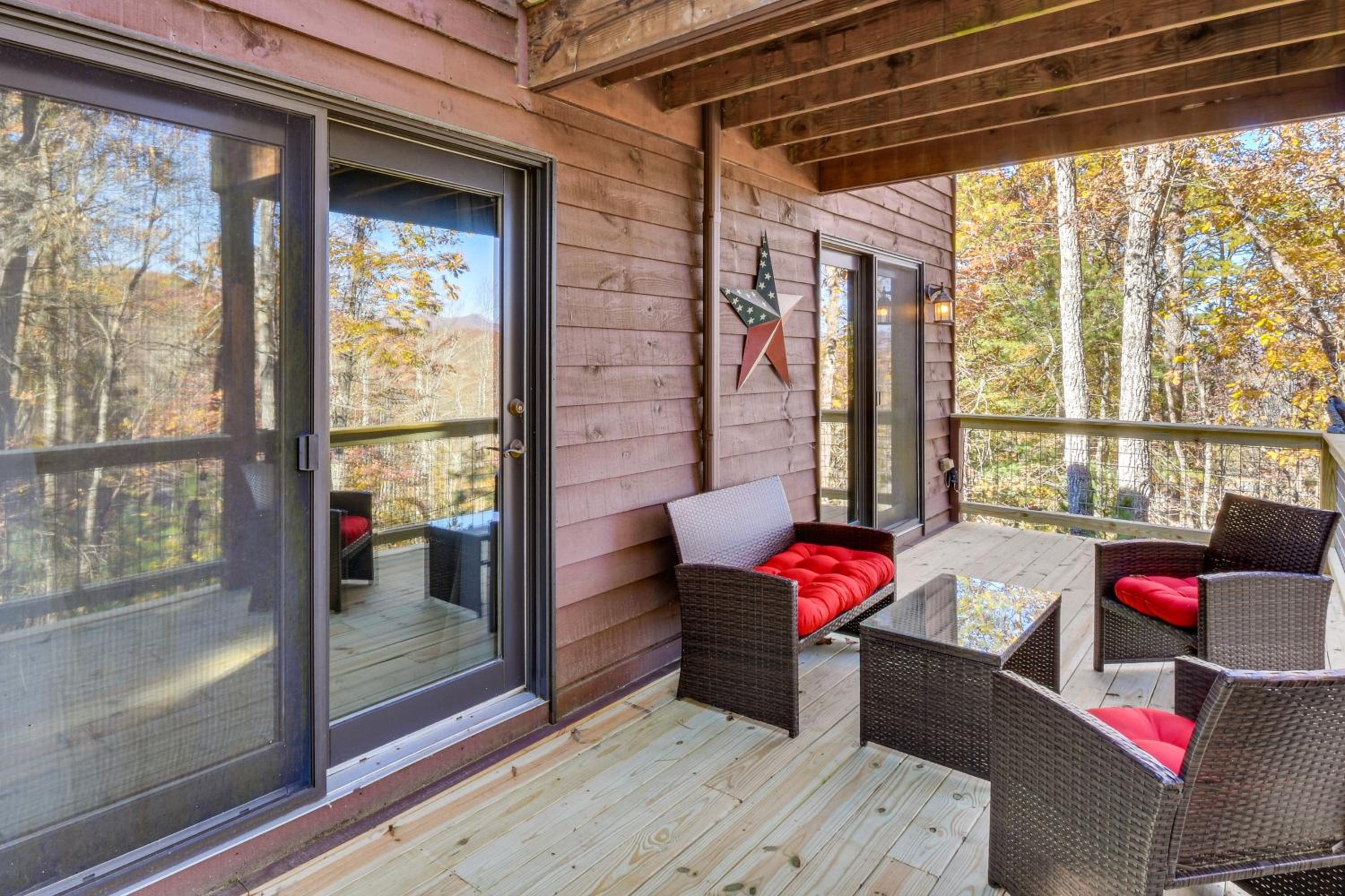 3 Mi to Vogel State Park! Family Home with Game Room