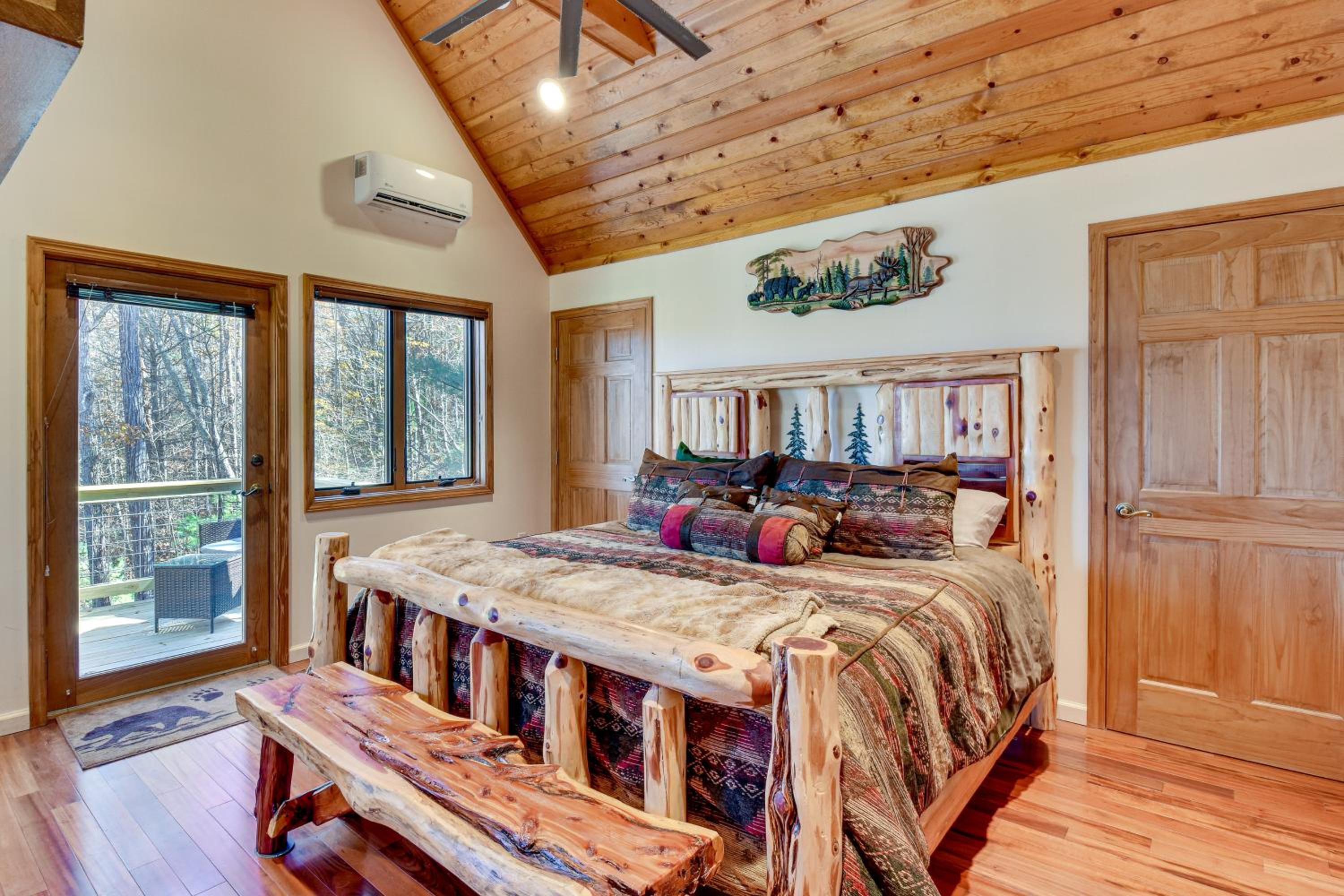 3 Mi to Vogel State Park! Family Home with Game Room