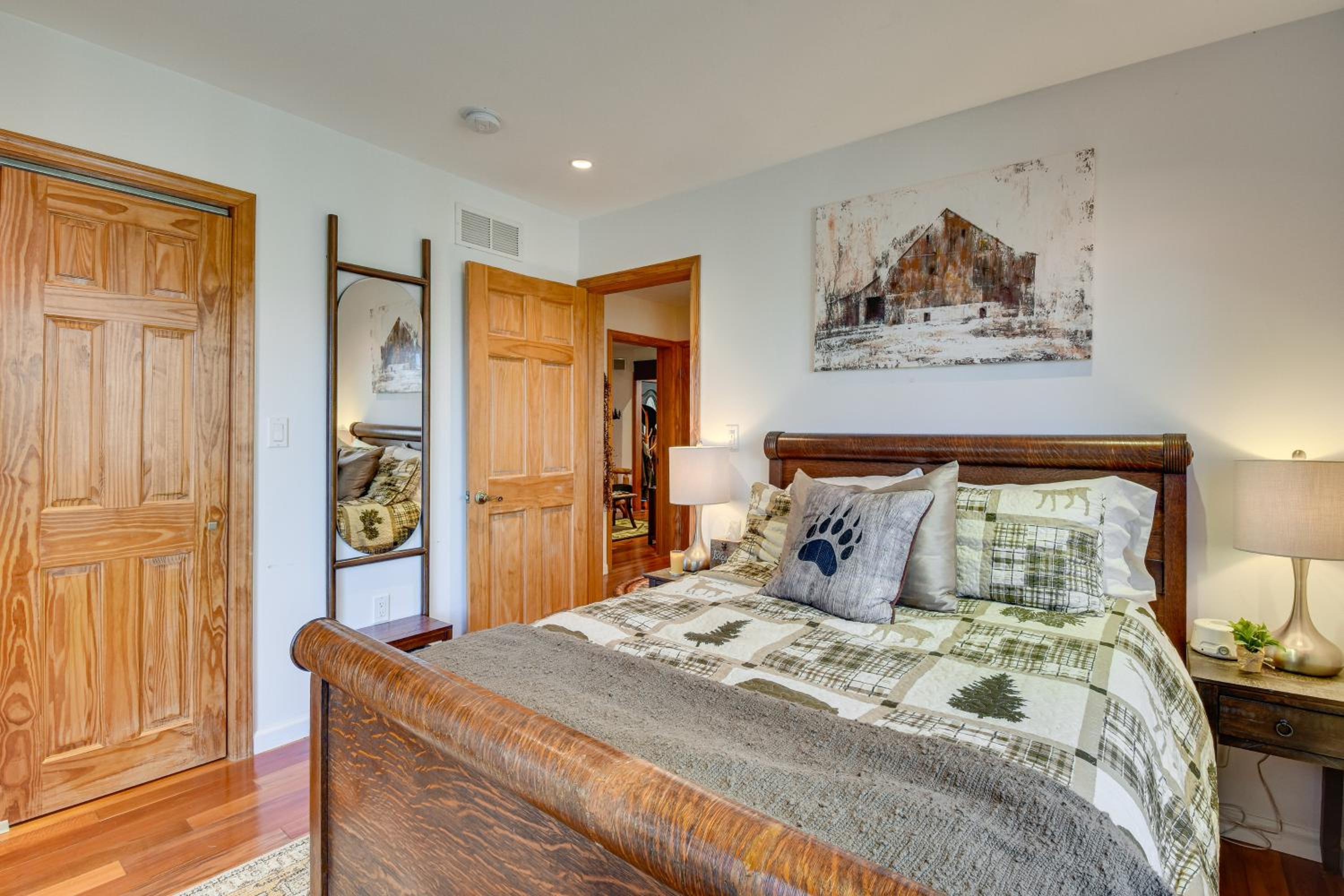 3 Mi to Vogel State Park! Family Home with Game Room