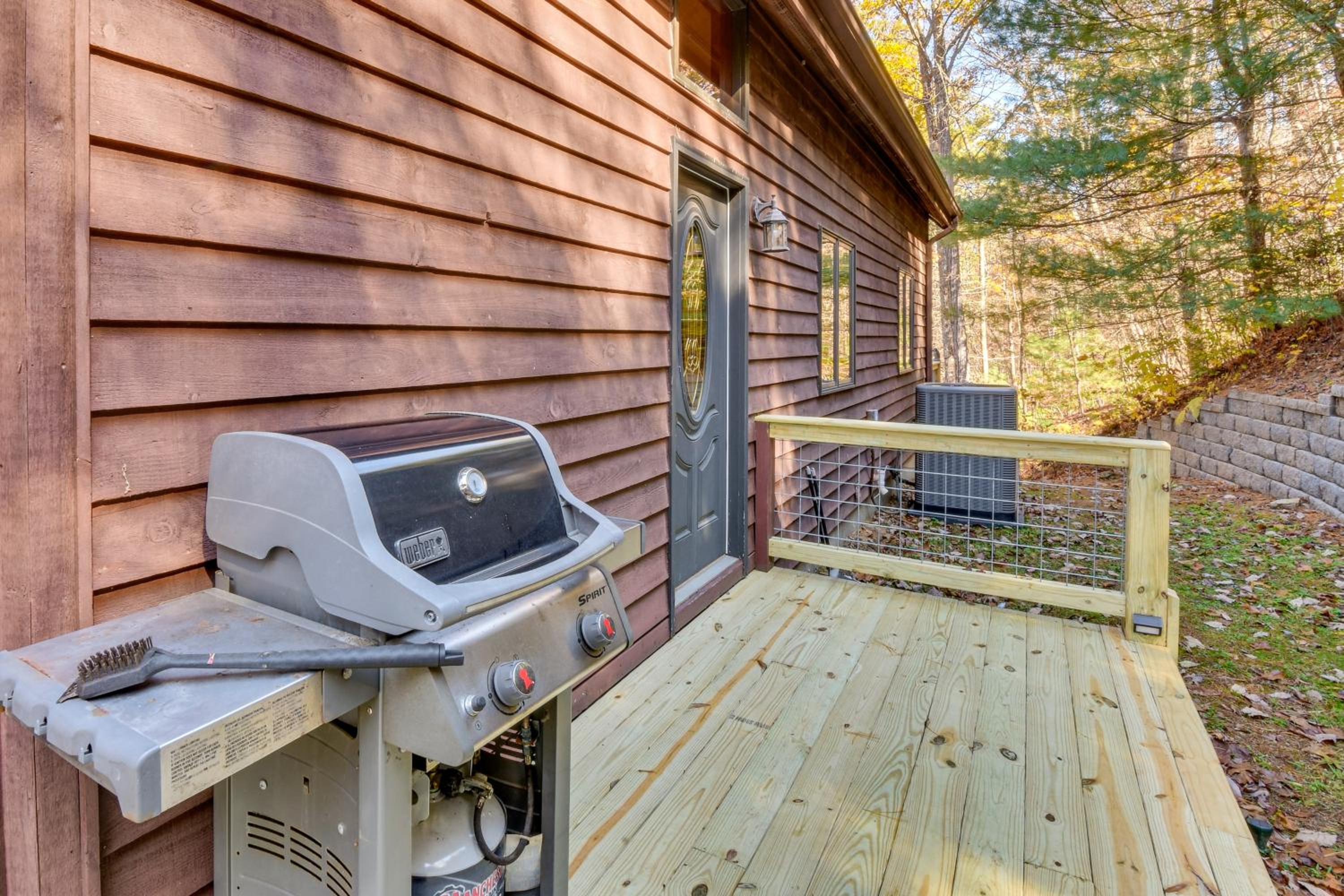 3 Mi to Vogel State Park! Family Home with Game Room