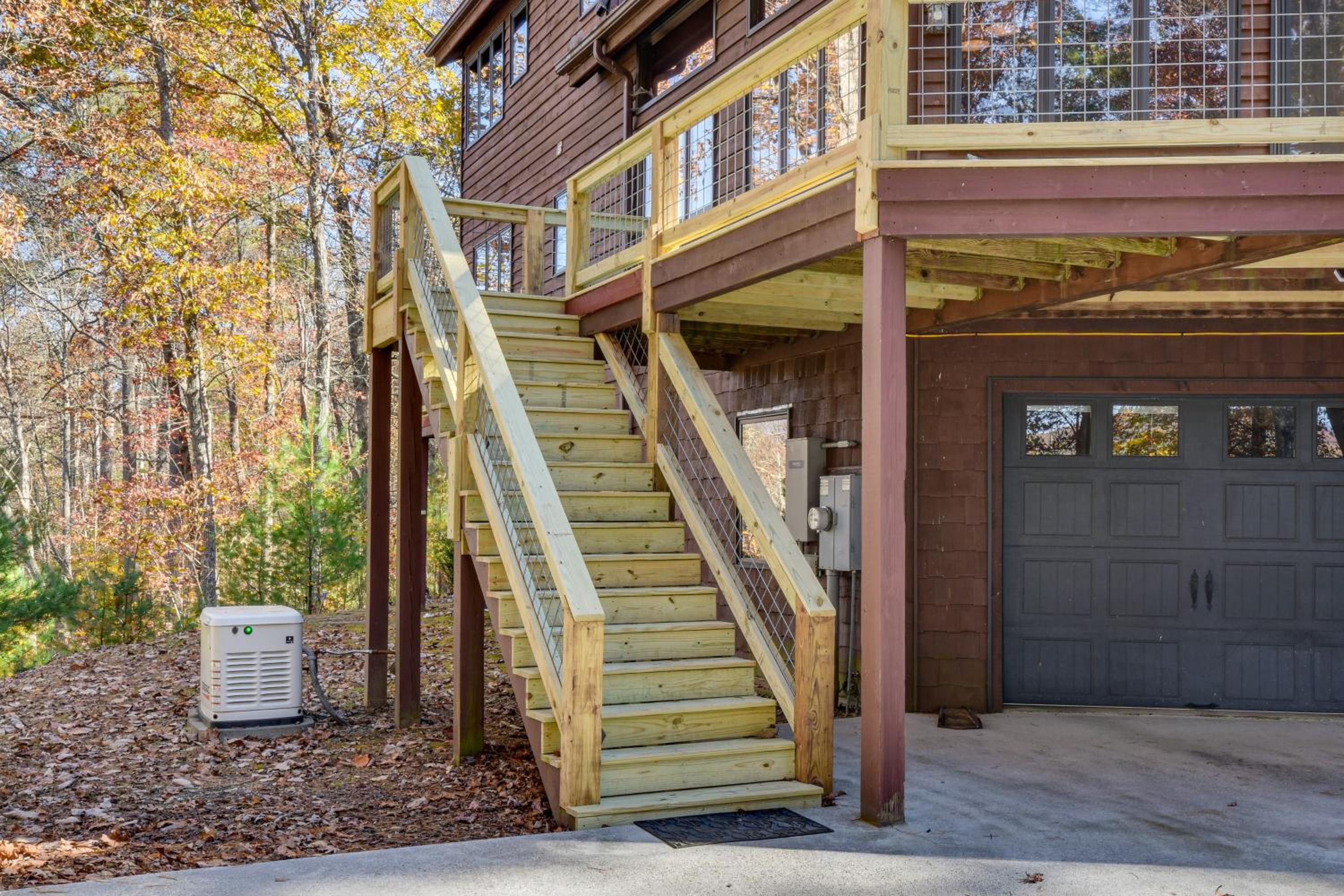 3 Mi to Vogel State Park! Family Home with Game Room