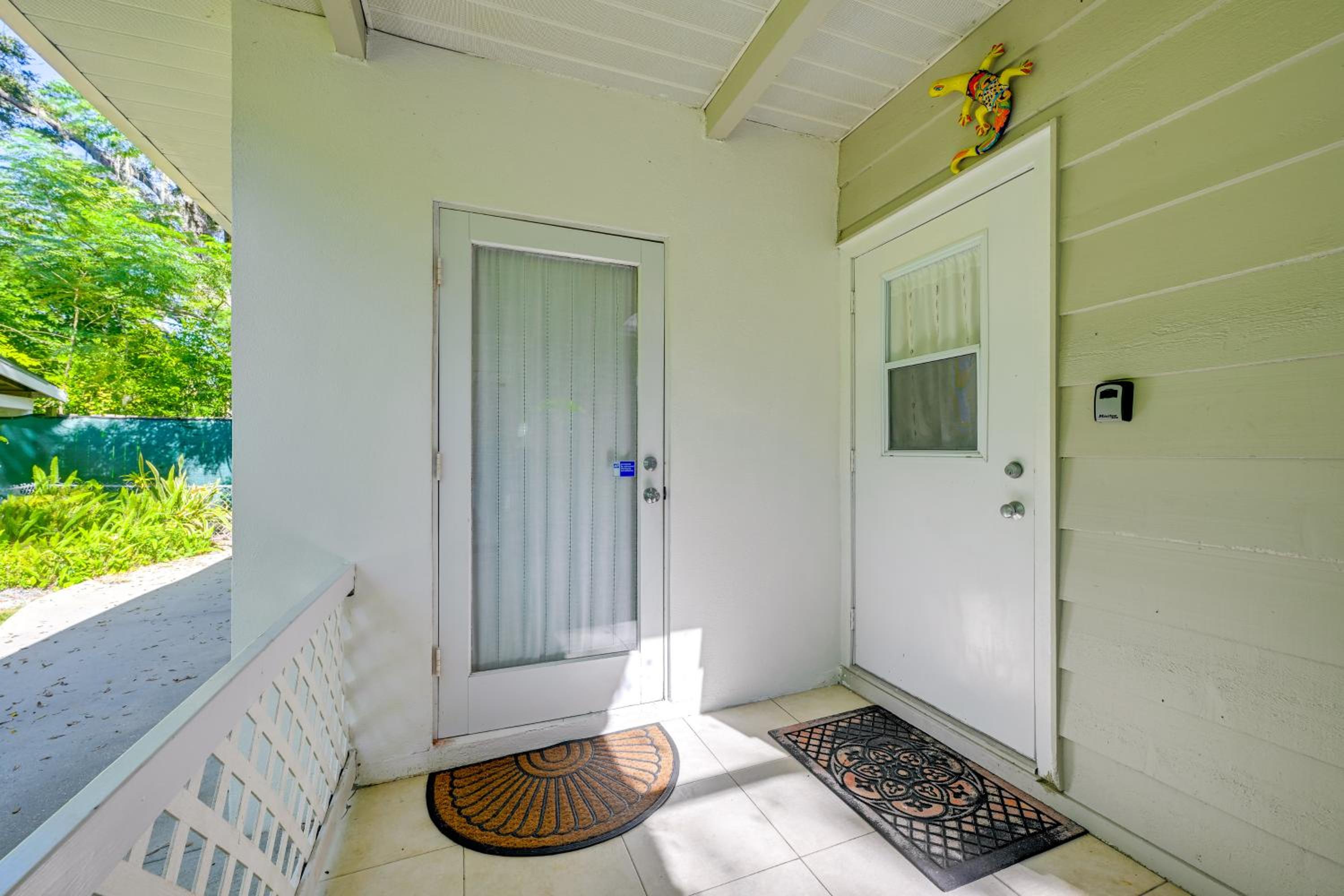 Explore Dtwn Sarasota and Beaches Home with Lush Yard