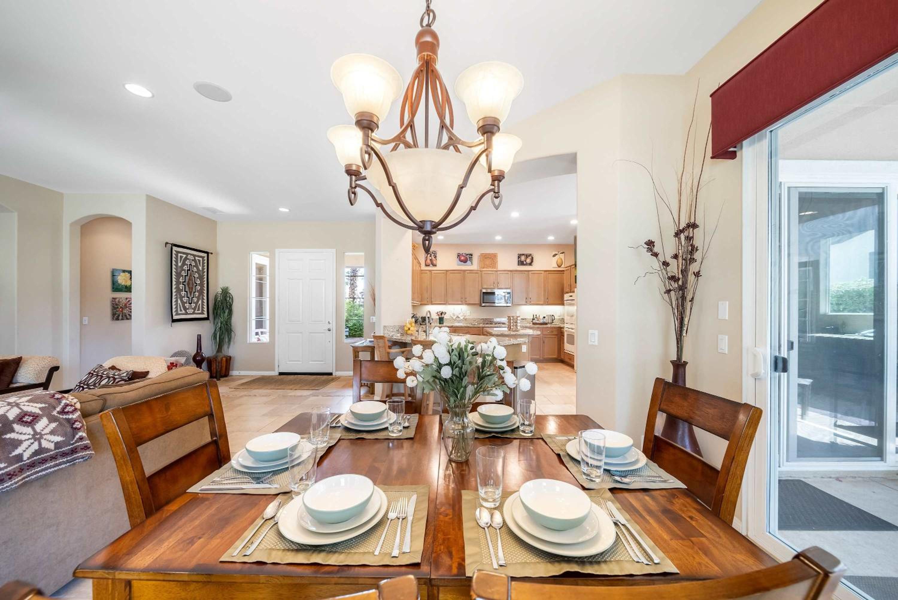 Stunning 3BD 3BR w Casita Golf VIew Community Pool
