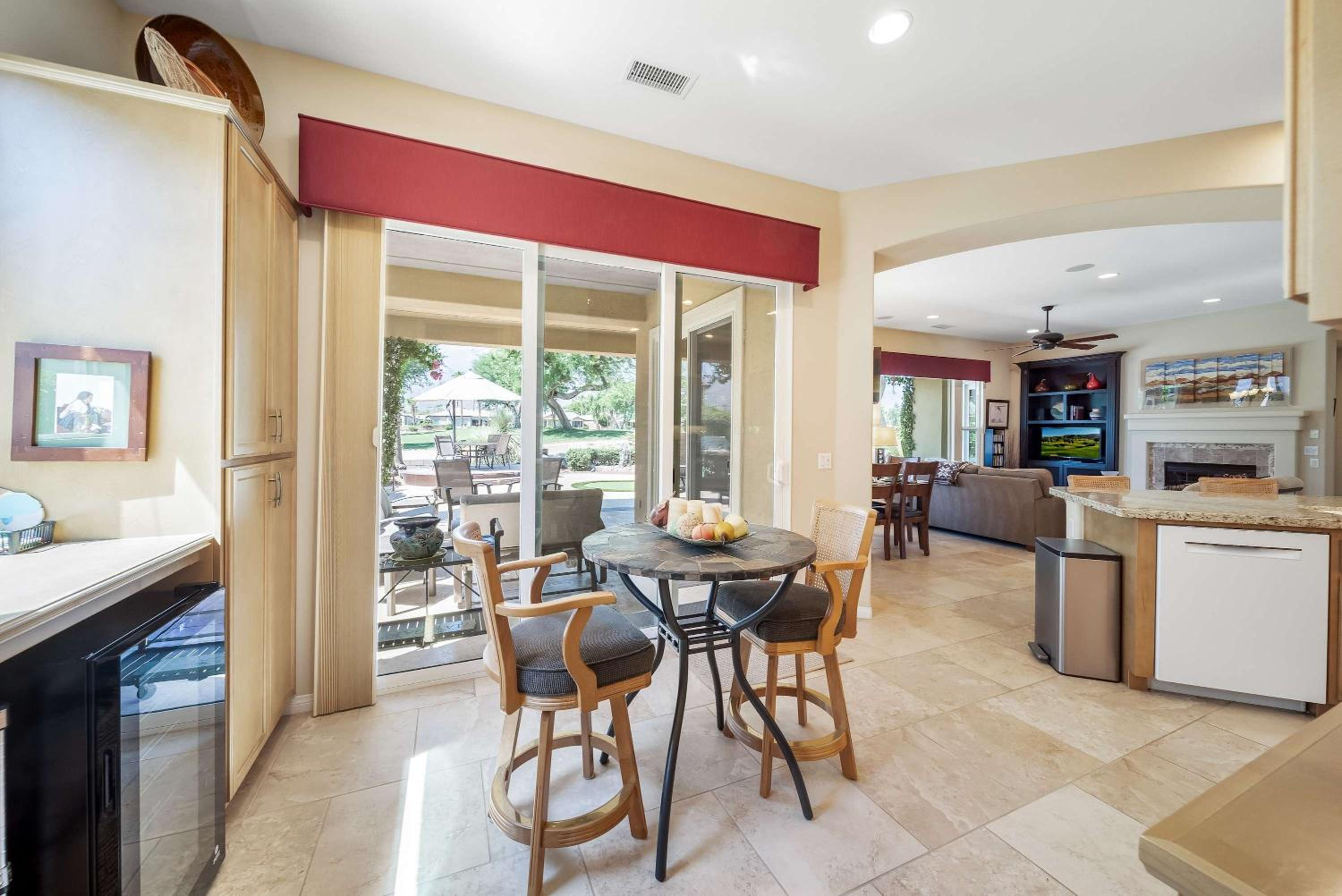 Stunning 3BD 3BR w Casita Golf VIew Community Pool