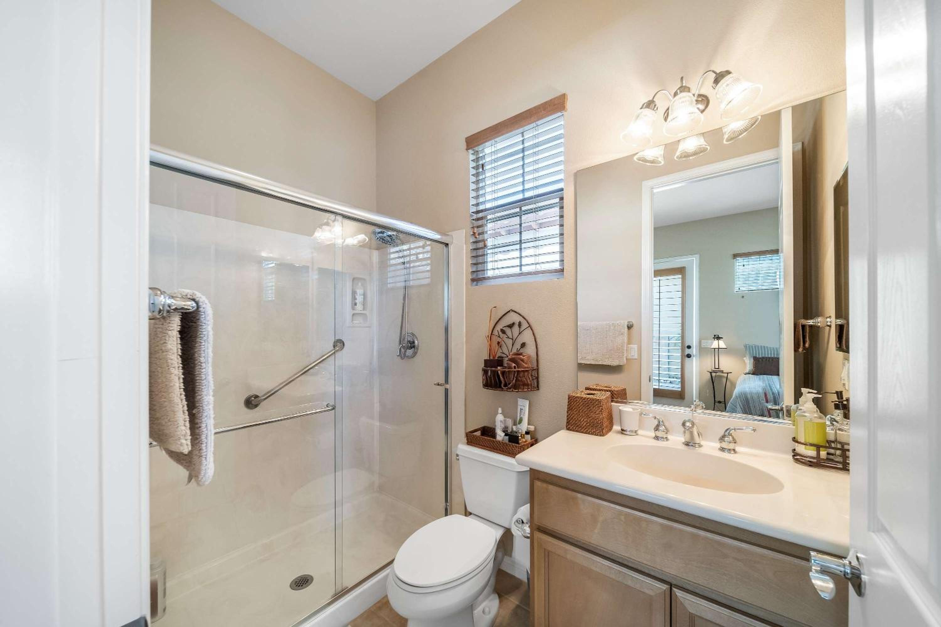 Stunning 3BD 3BR w Casita Golf VIew Community Pool
