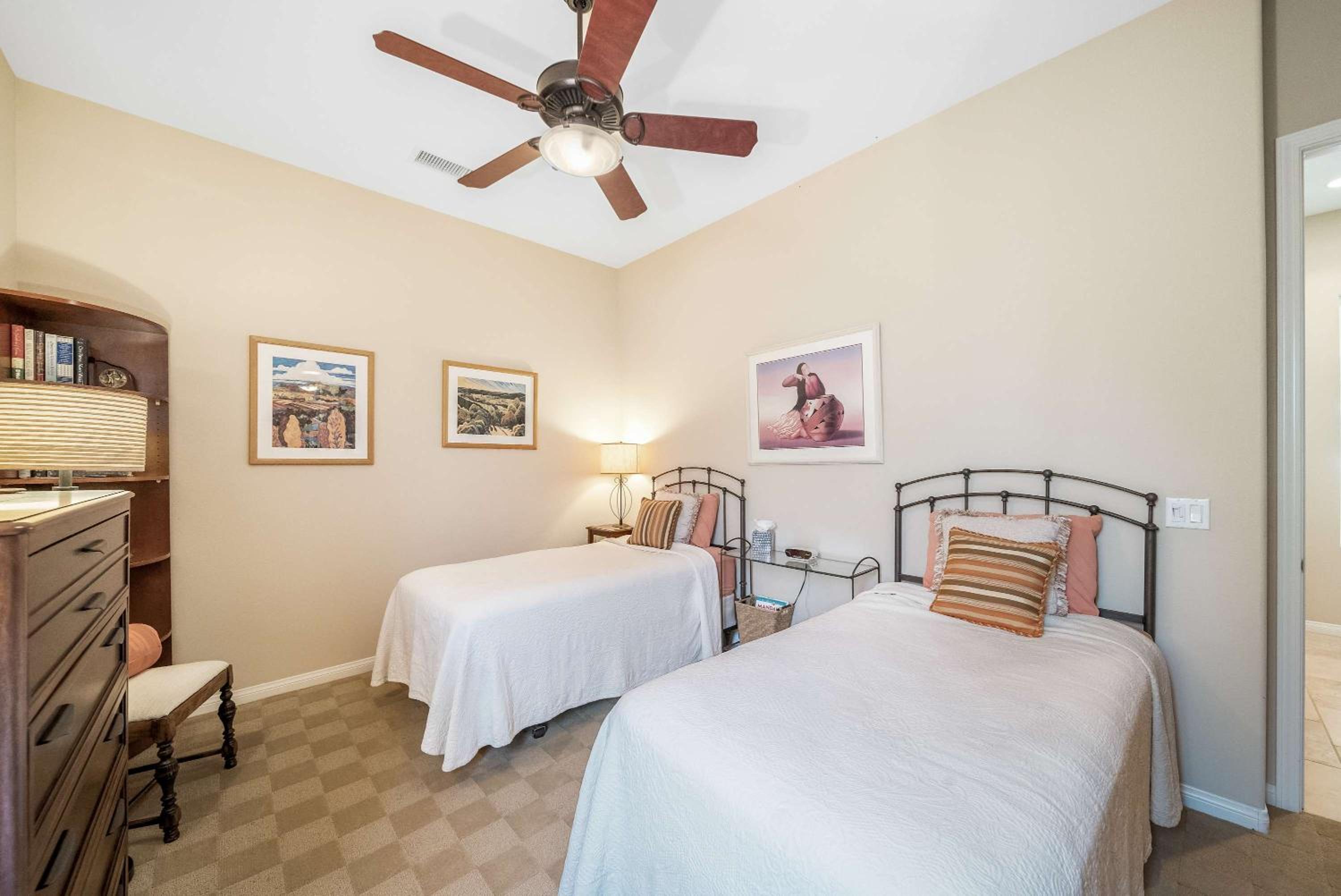 Stunning 3BD 3BR w Casita Golf VIew Community Pool