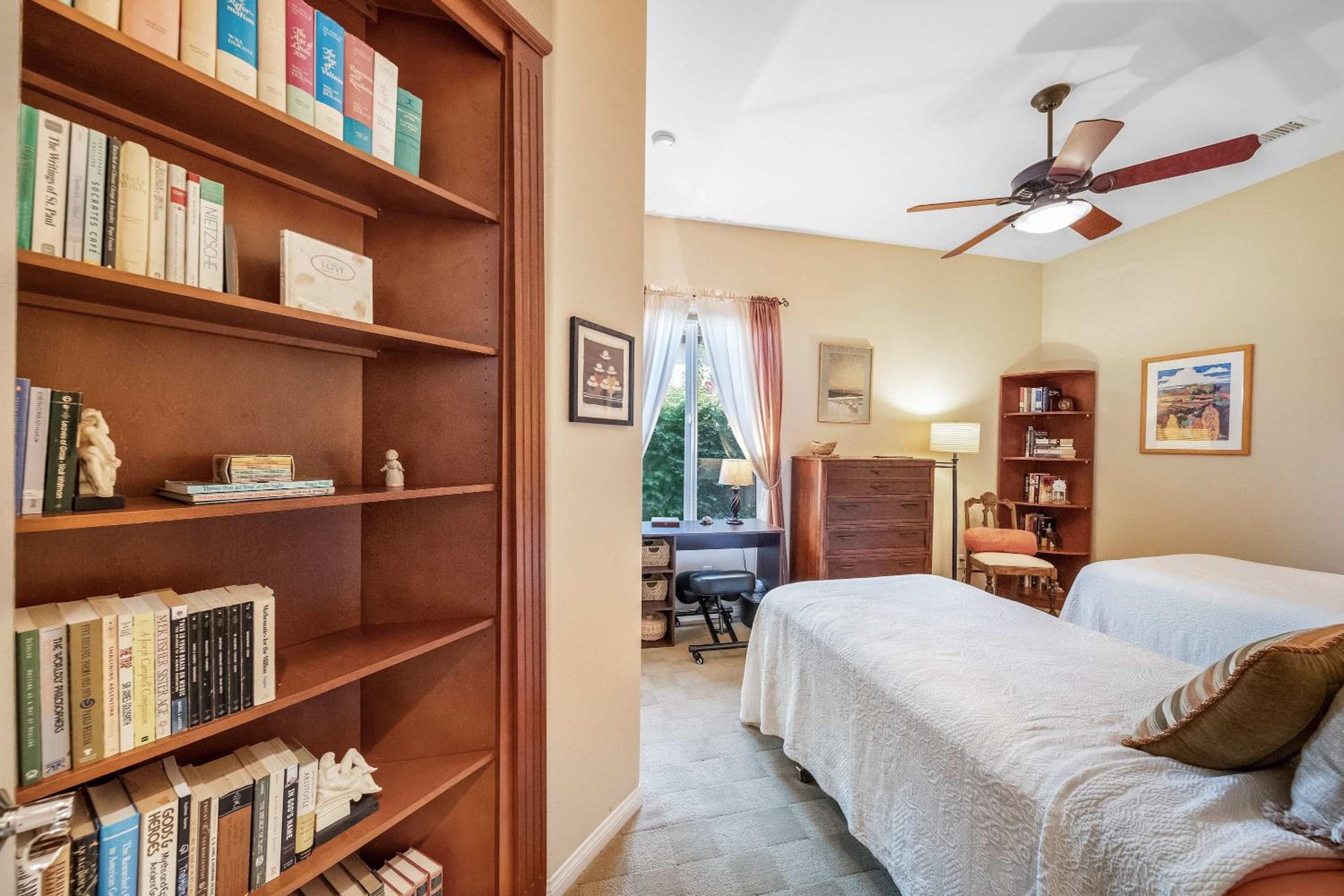Stunning 3BD 3BR w Casita Golf VIew Community Pool