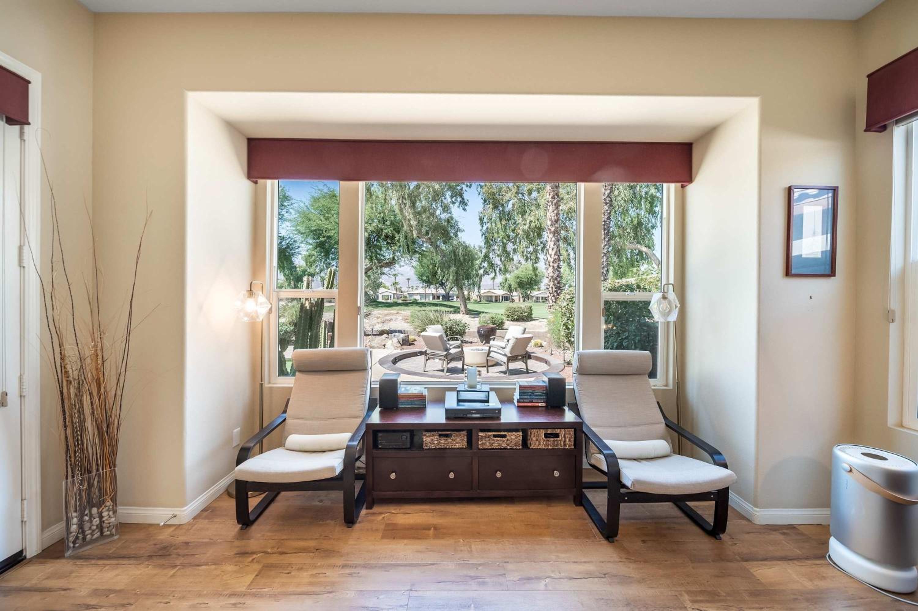 Stunning 3BD 3BR w Casita Golf VIew Community Pool