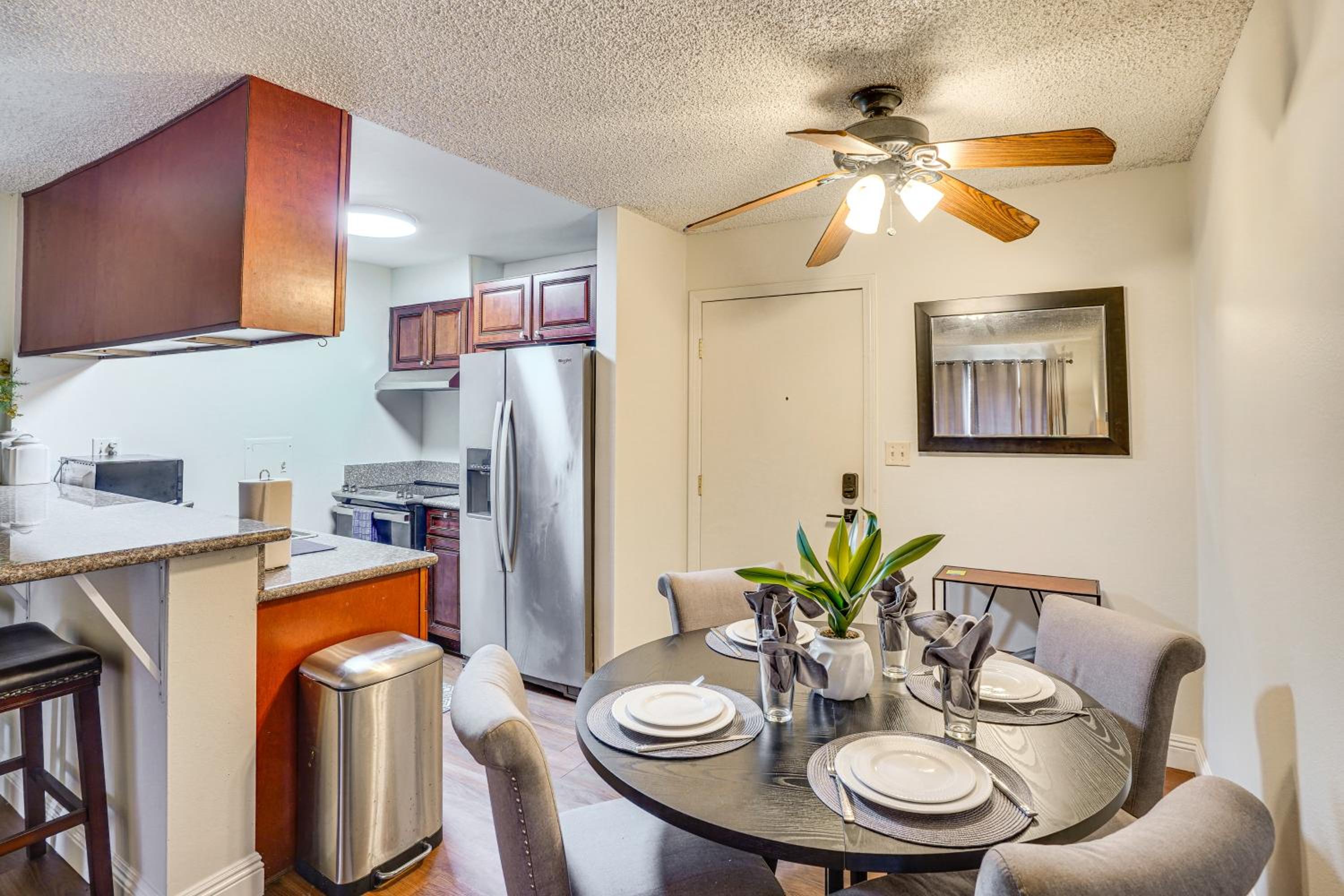 Steps to CSULB Cozy Condo with Pool Access!