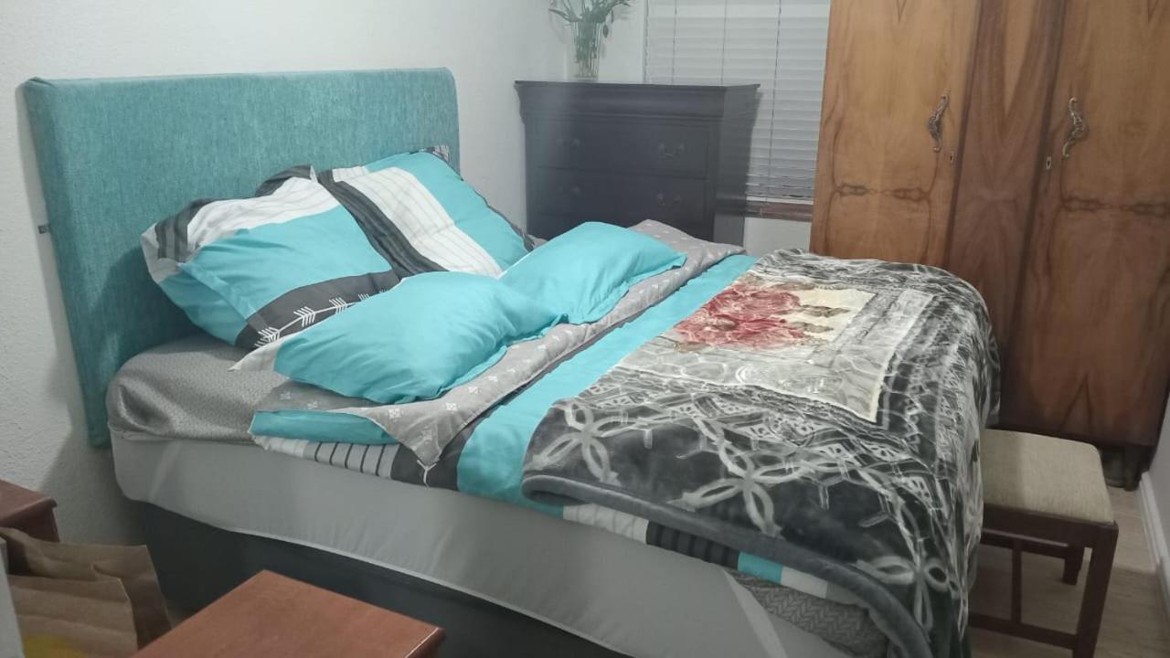 Milnerton Oak Lodge Home Away from Home!