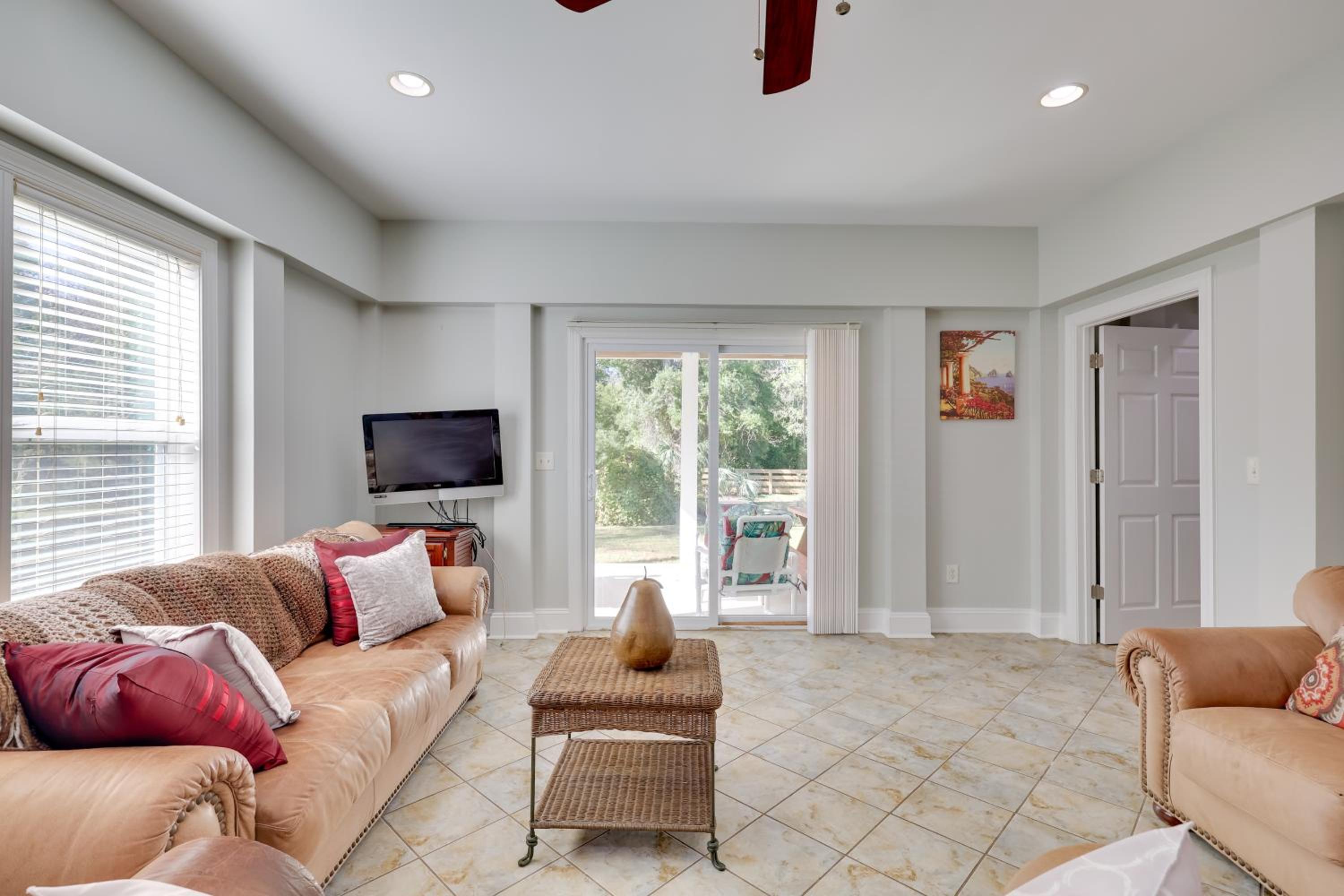1 Mi to Boardwalk Carolina Beach Retreat with Patio