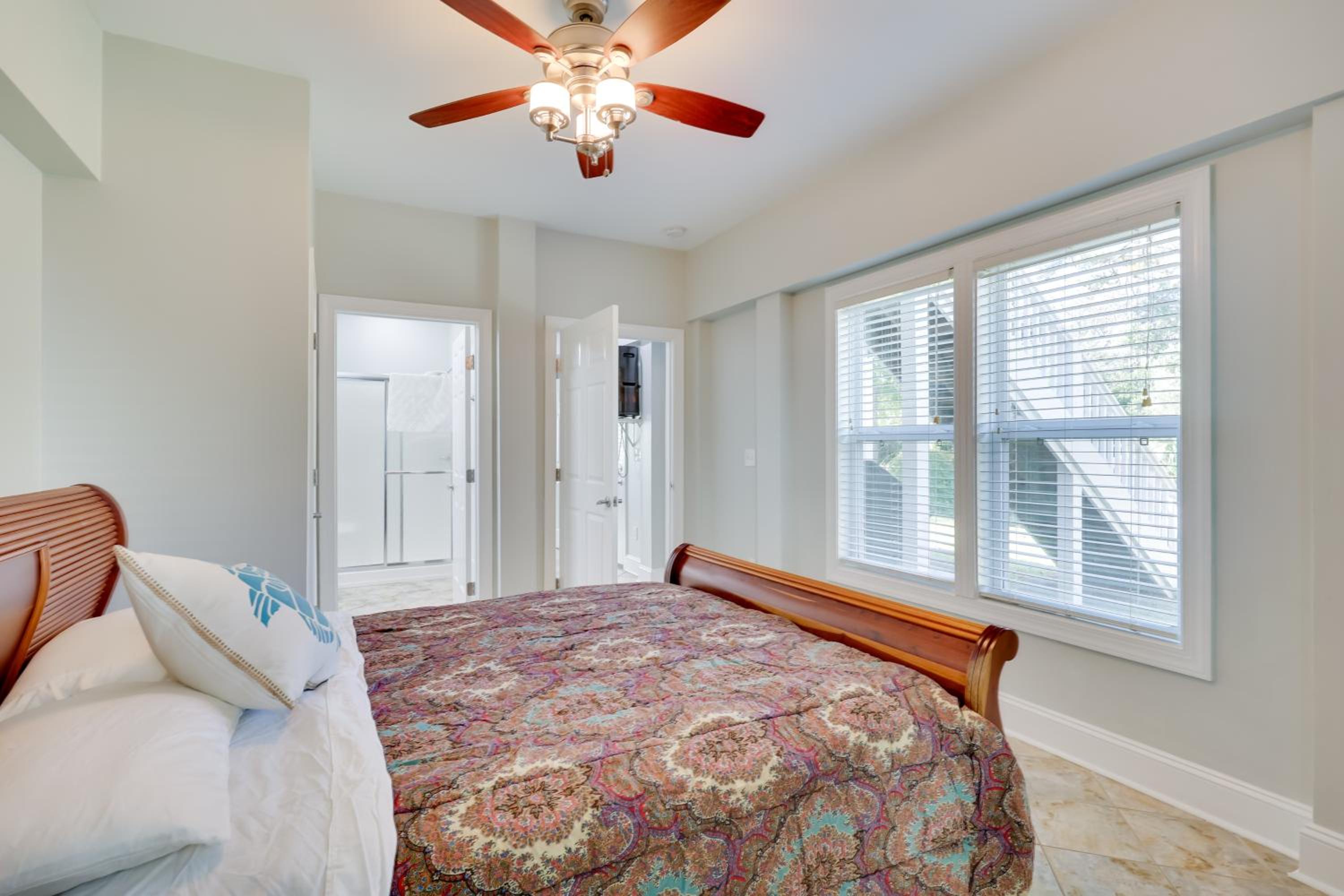 1 Mi to Boardwalk Carolina Beach Retreat with Patio