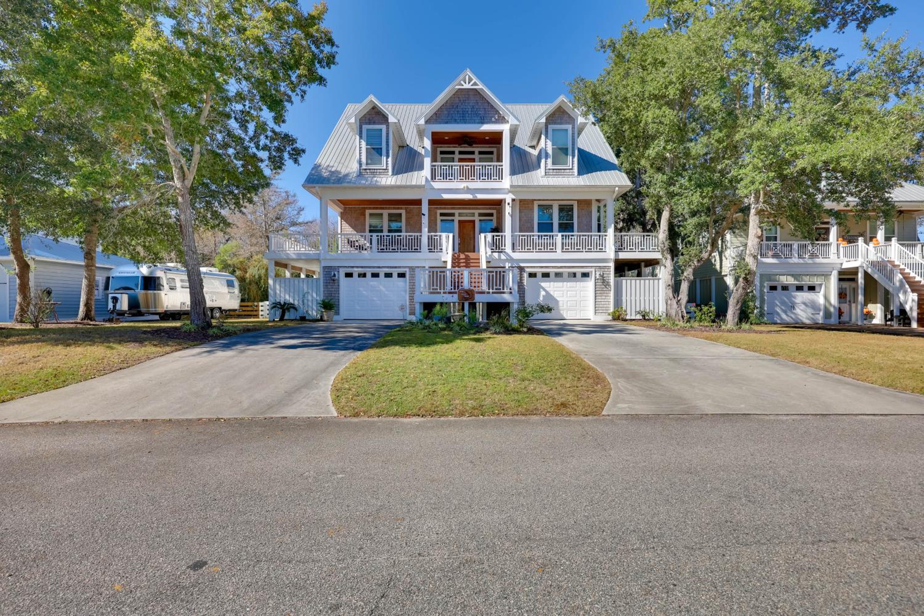 1 Mi to Boardwalk Carolina Beach Retreat with Patio
