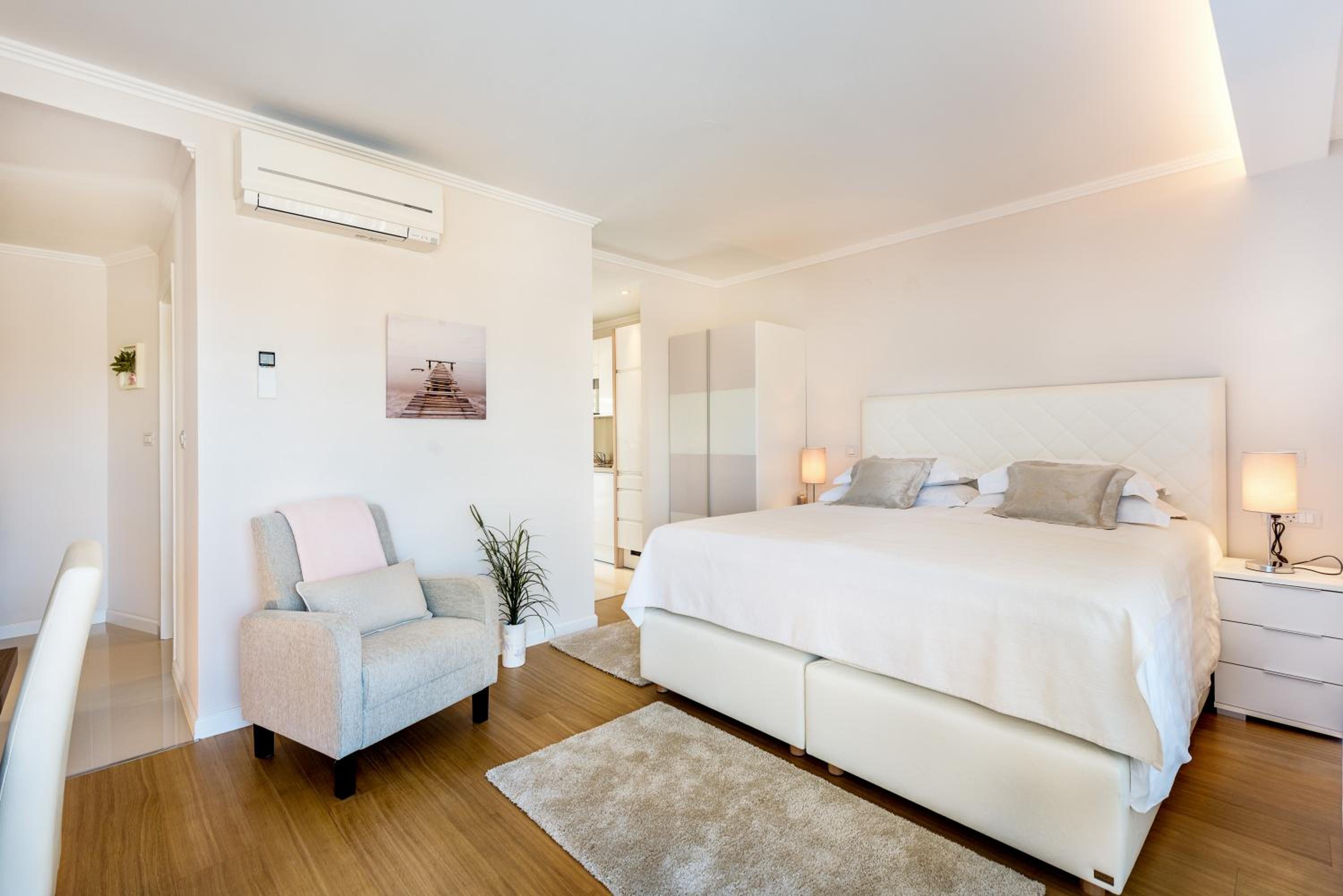 Madison Luxury Apartments & Rooms view 4