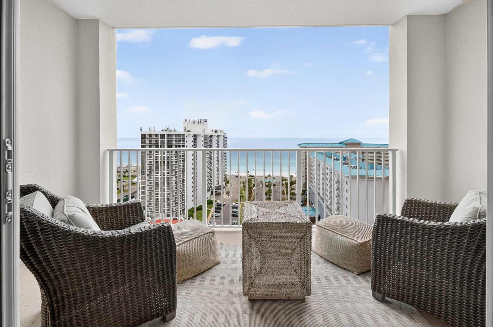 Easy Gogh'n Beach Stay for 5