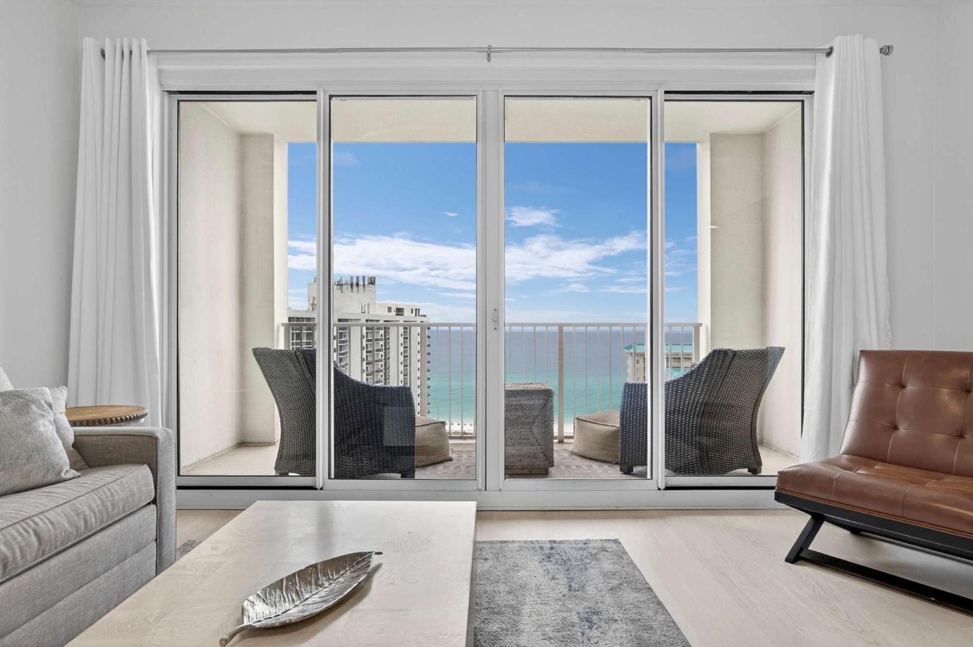 Easy Gogh'n Beach Stay for 5