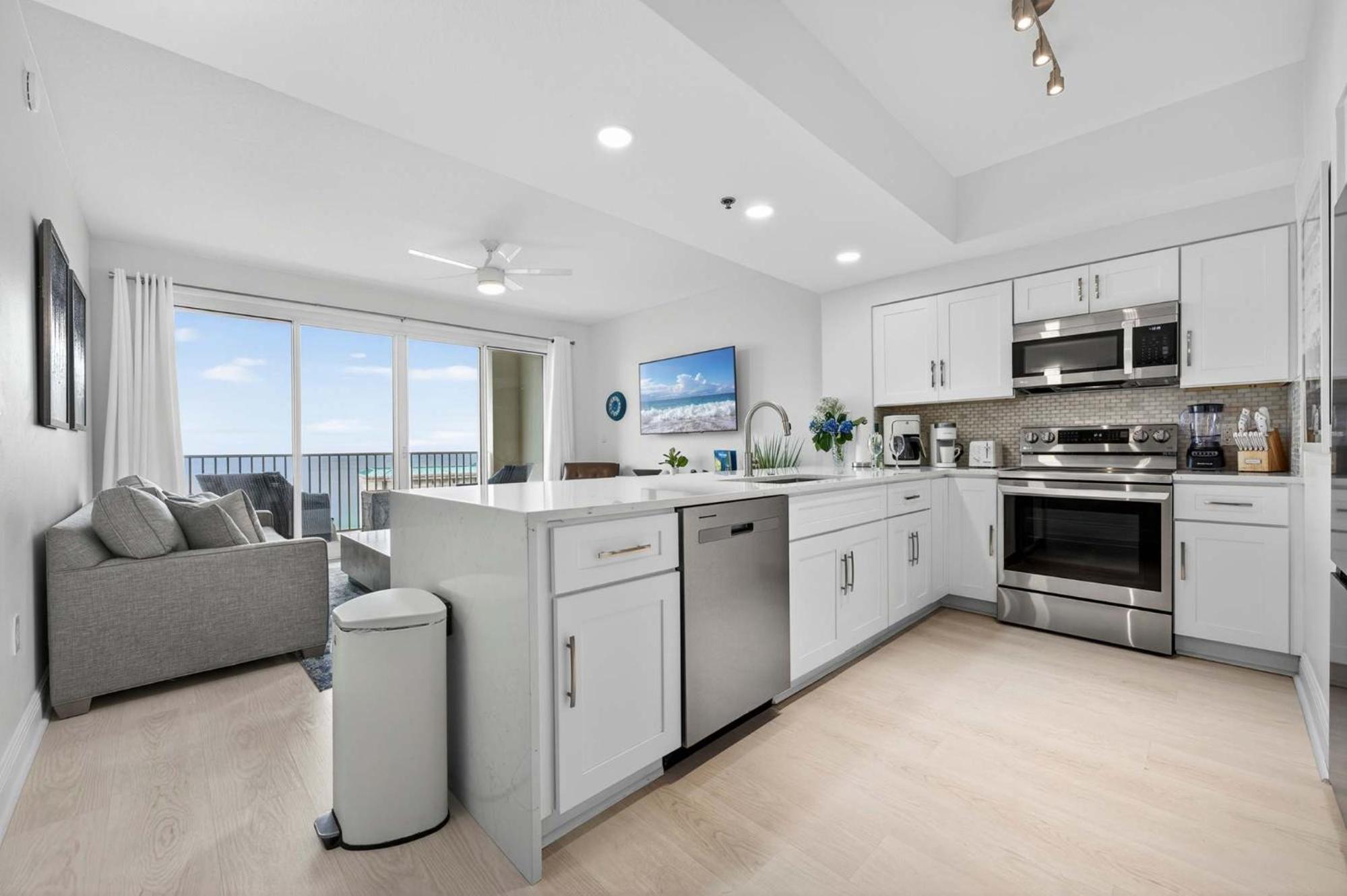 Easy Gogh'n Beach Stay for 5