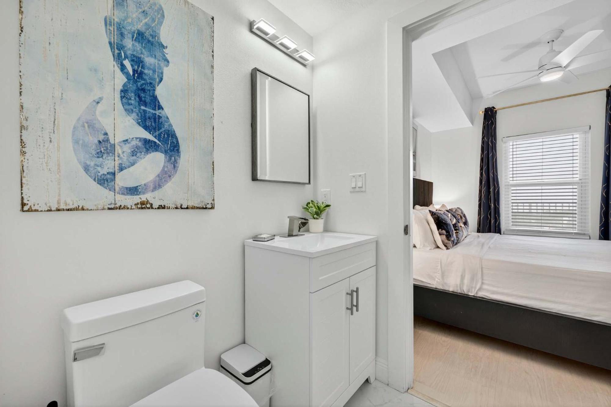 Easy Gogh'n Beach Stay for 5