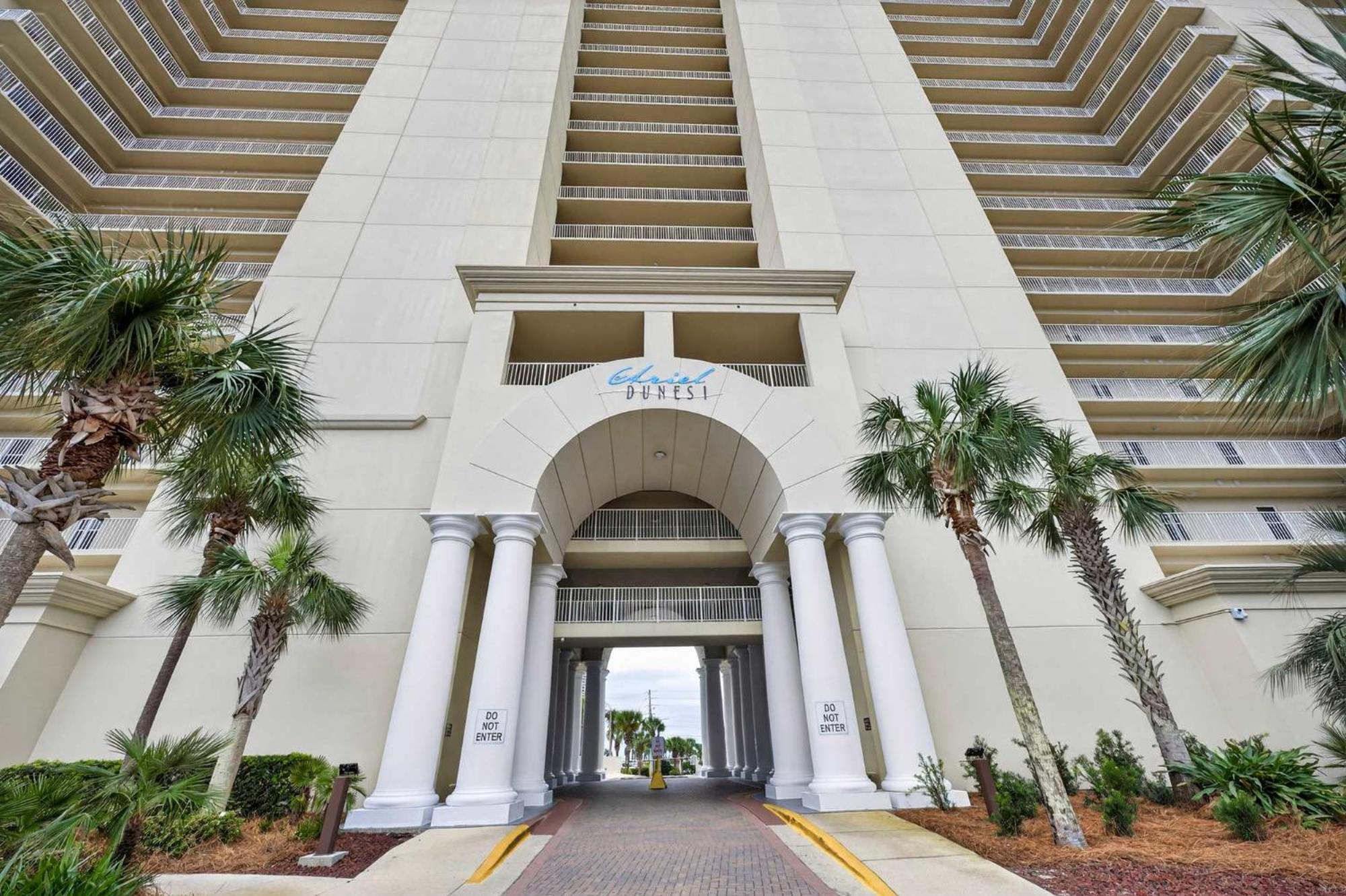 Easy Gogh'n Beach Stay for 5