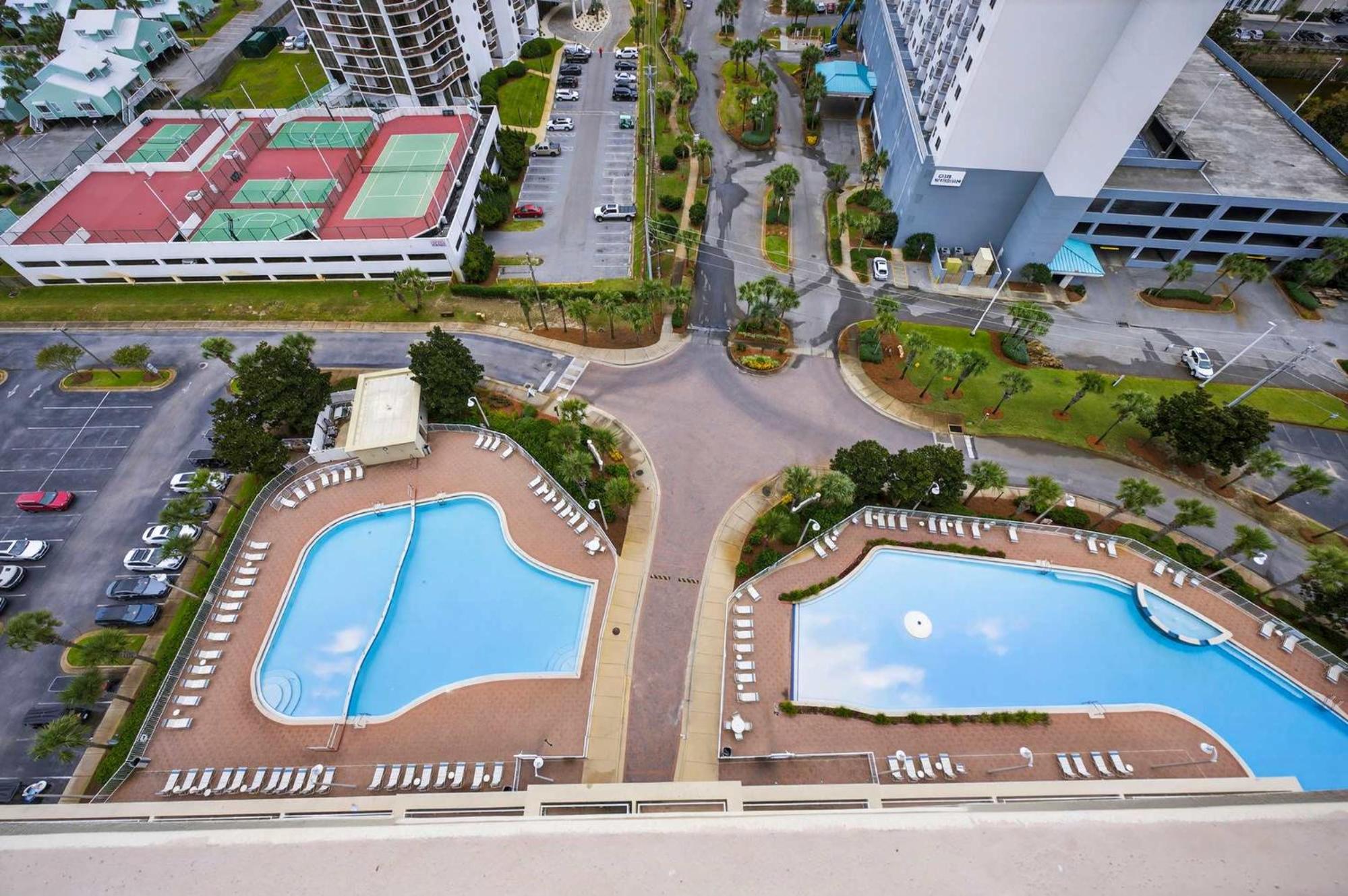 Easy Gogh'n Beach Stay for 5
