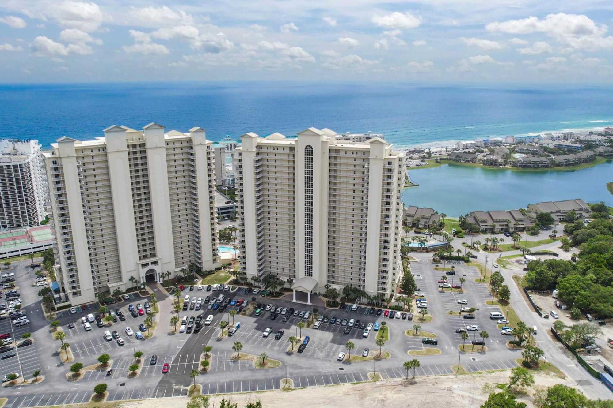 Easy Gogh'n Beach Stay for 5