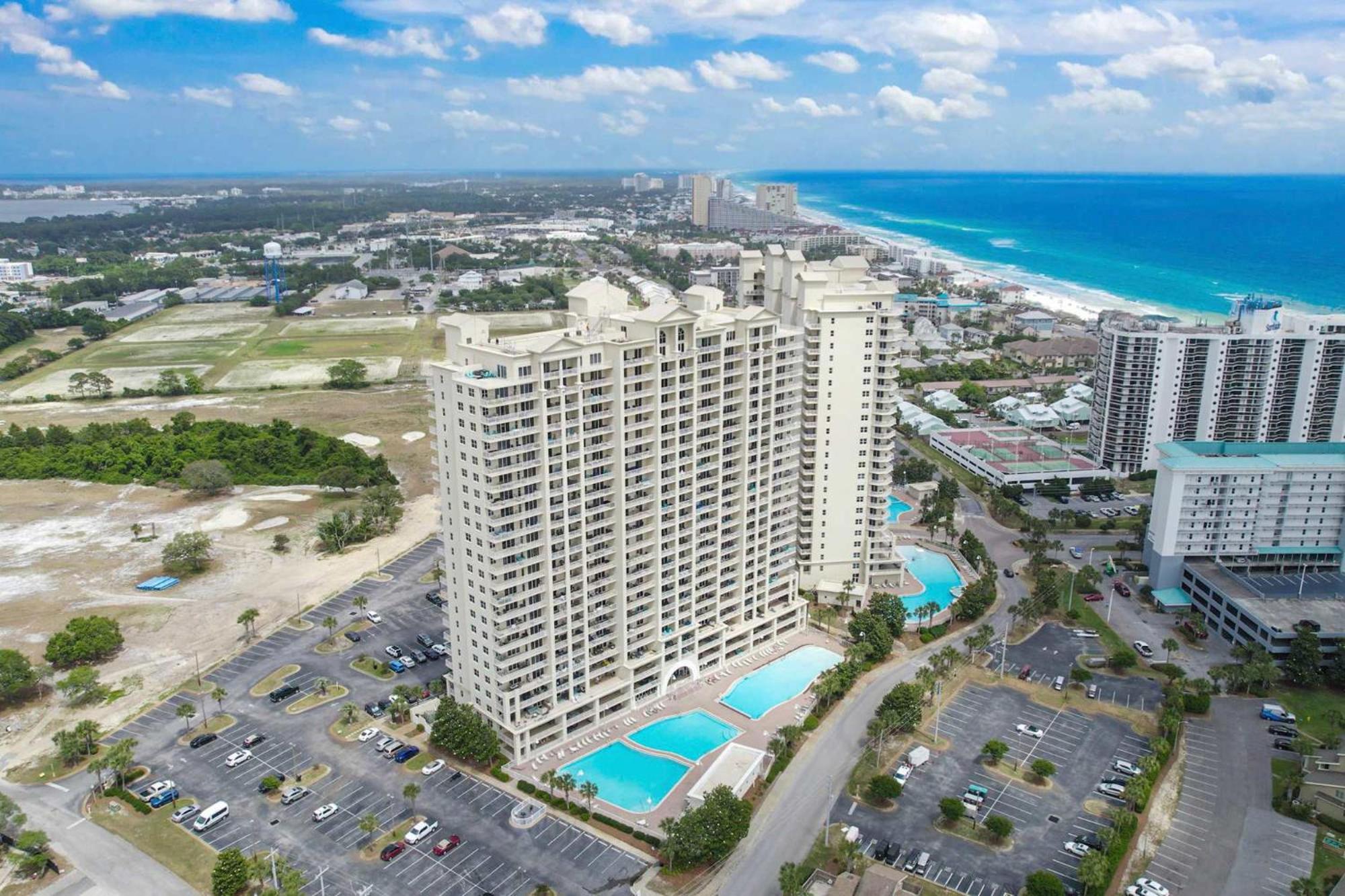 Easy Gogh'n Beach Stay for 5