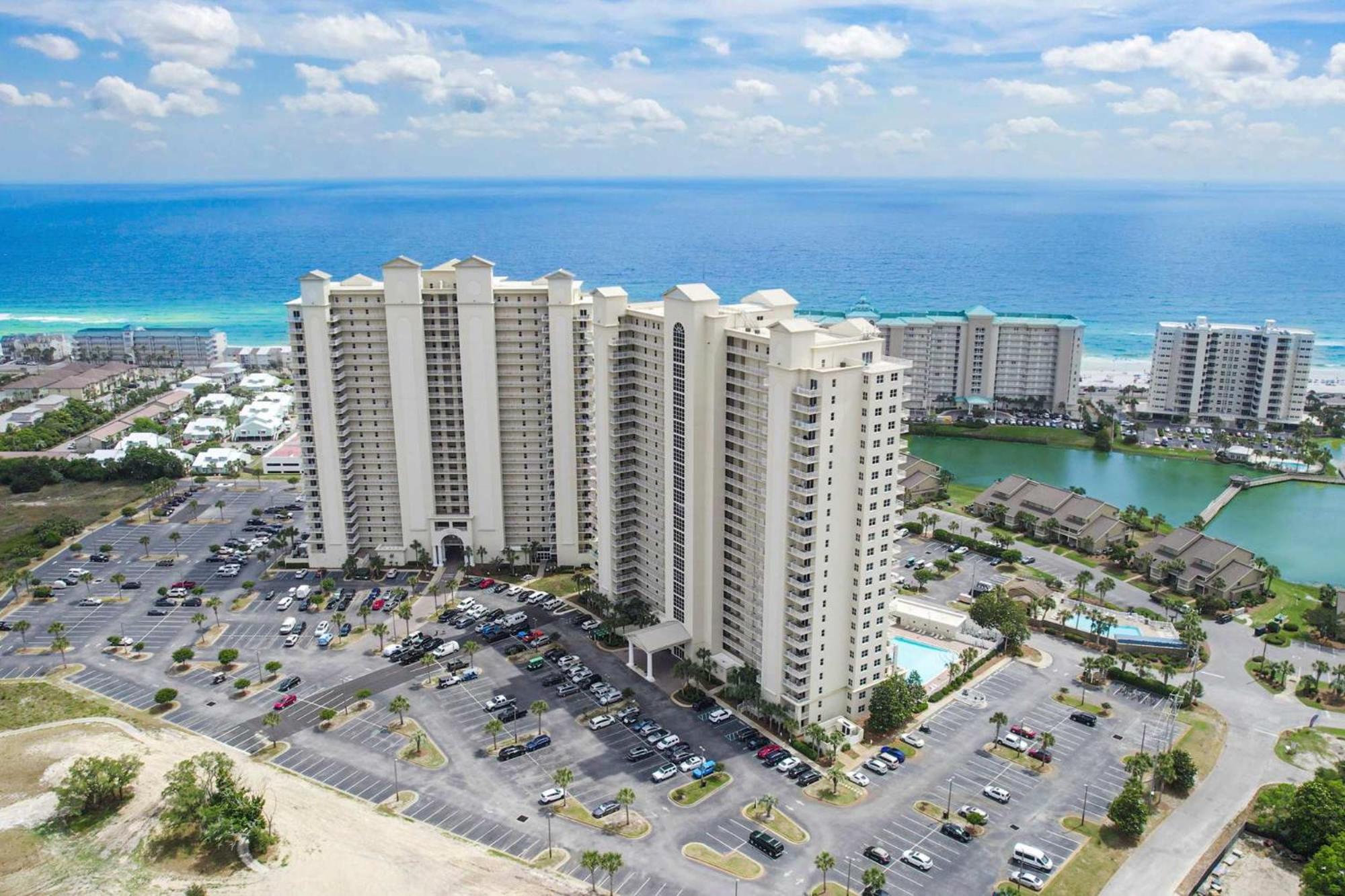 Easy Gogh'n Beach Stay for 5