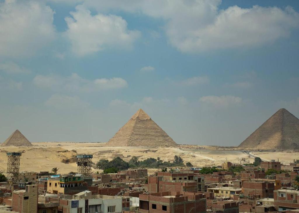 Kemitt pyramids view inn