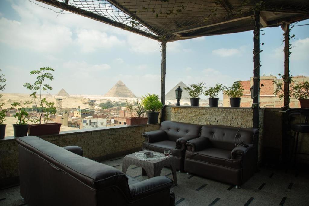 Kemitt pyramids view inn