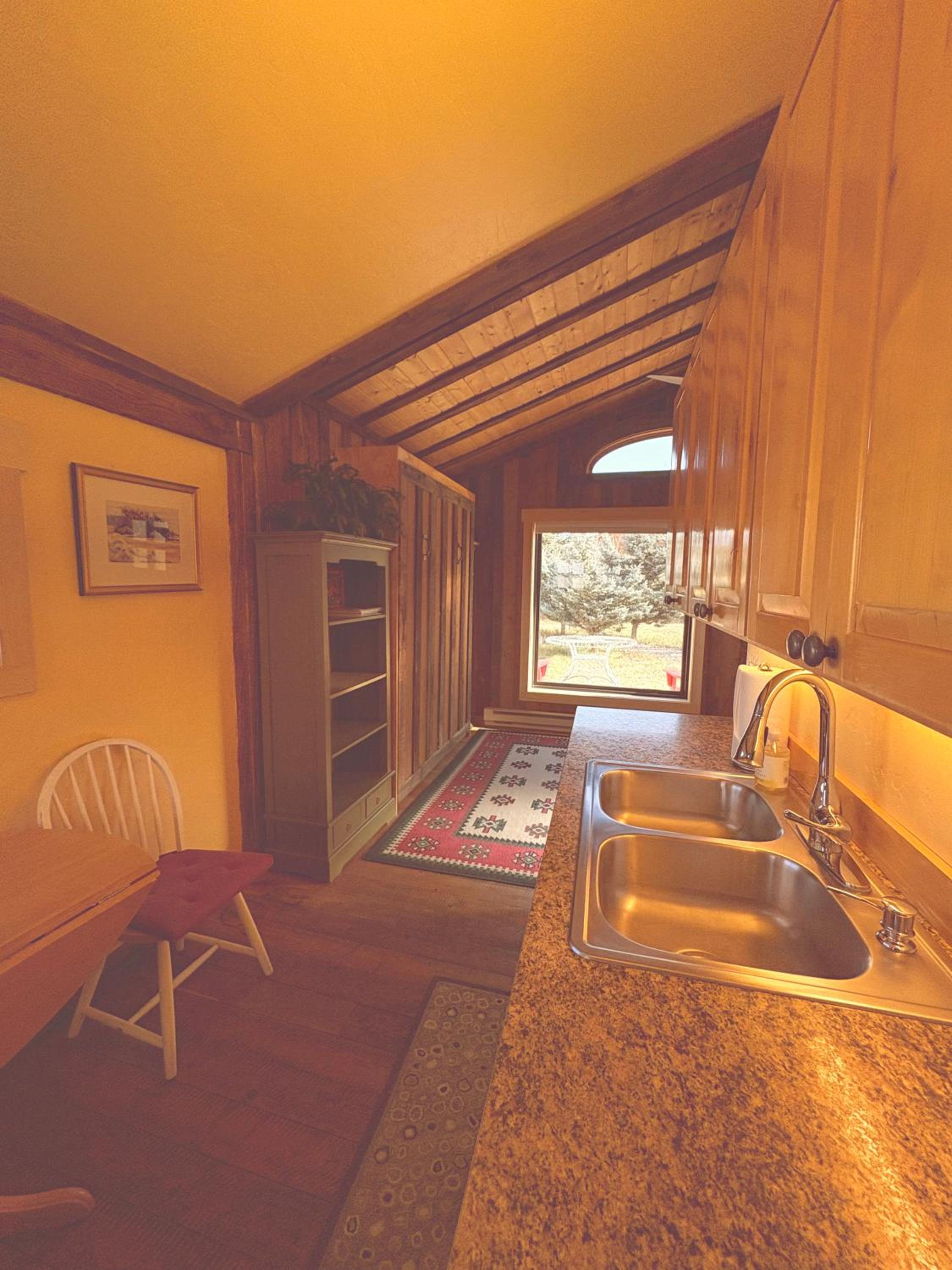 Cozy Cottage in the Tetons