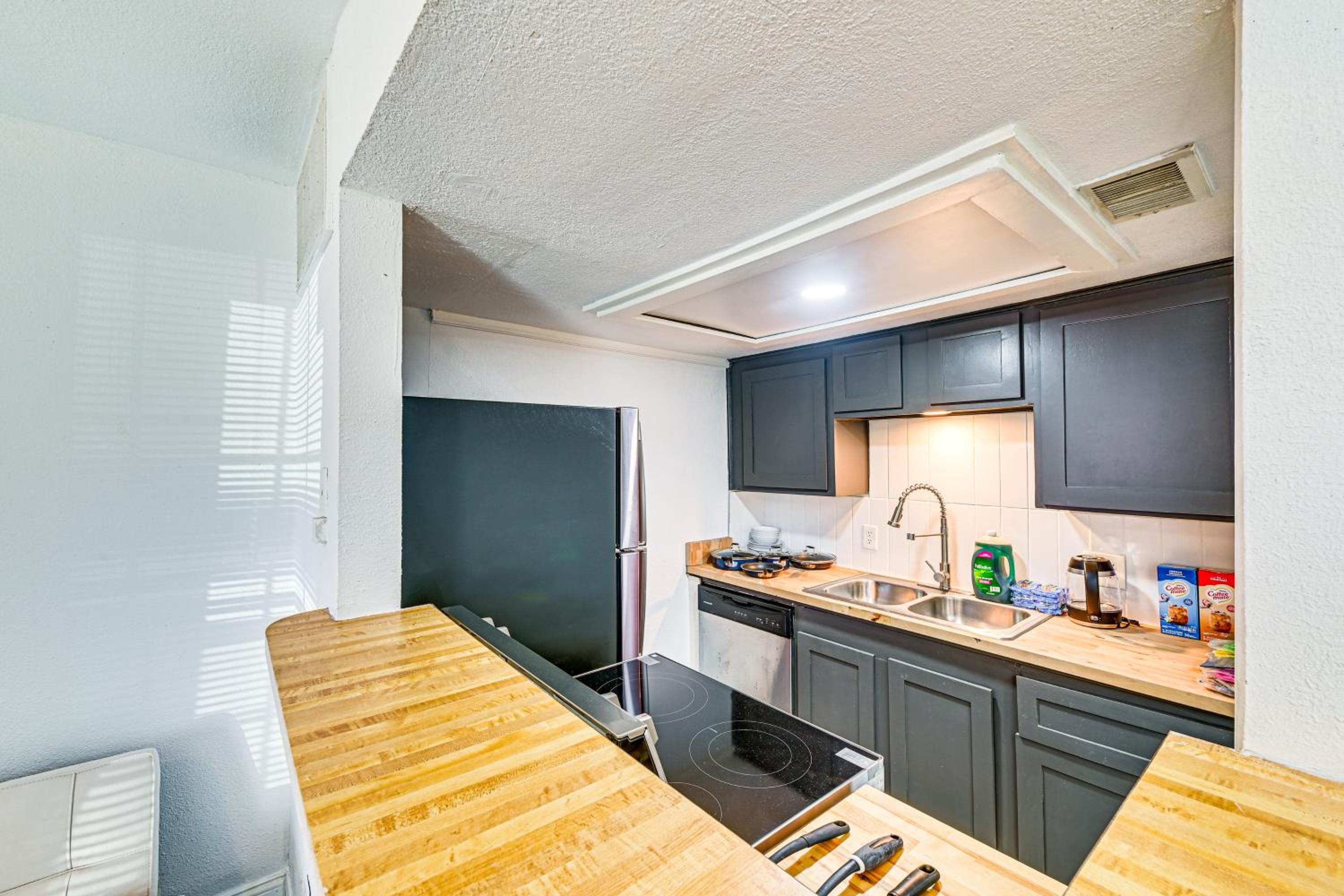 Loft-Style Condo in Vickery Midtown 3 Mi to SMU!