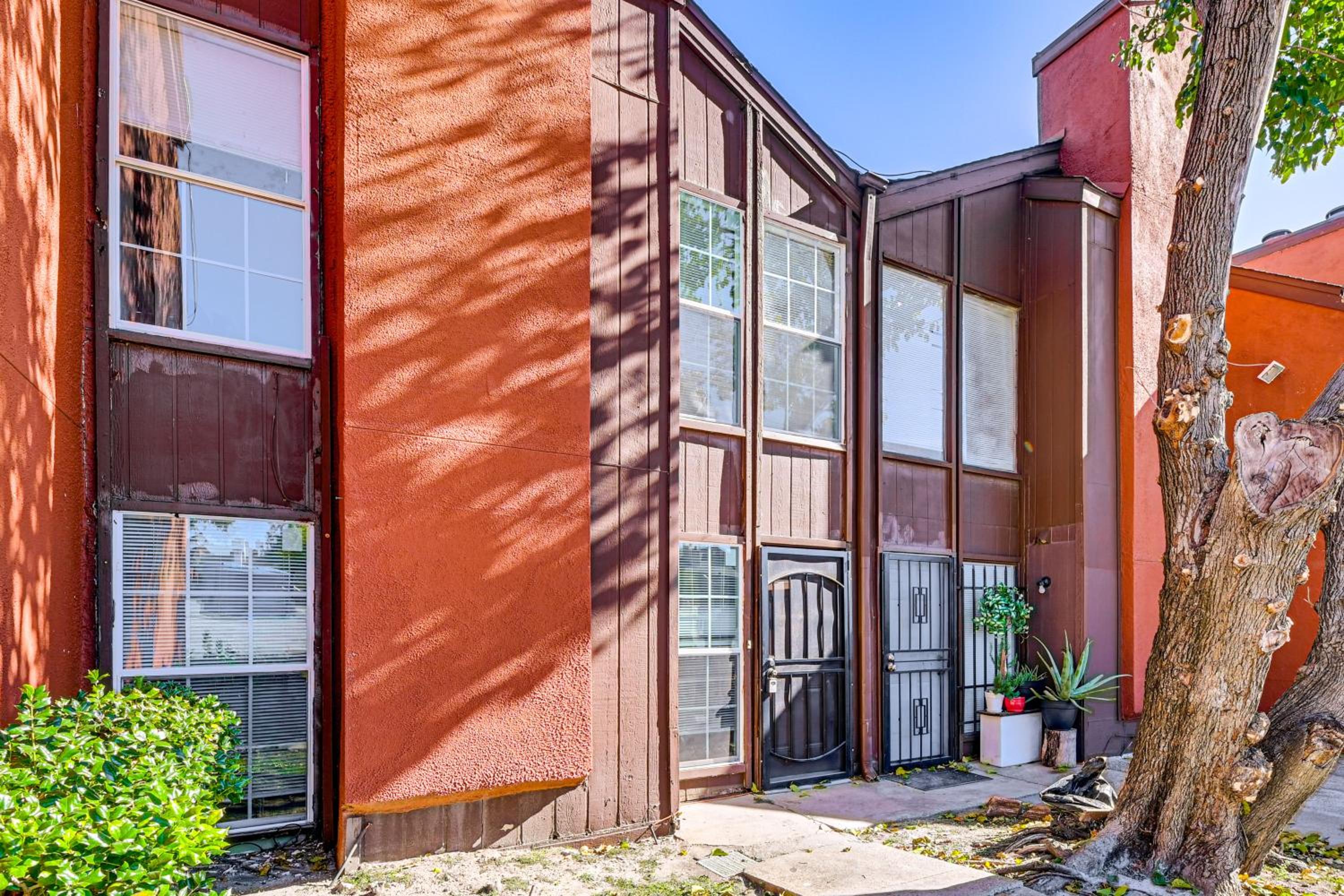 Loft-Style Condo in Vickery Midtown 3 Mi to SMU!