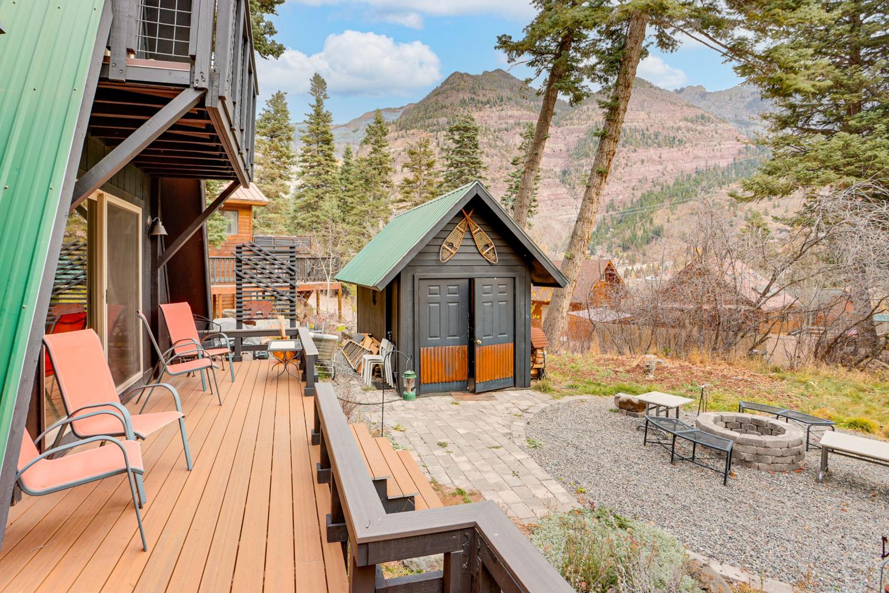 The Switzerland of America Downtown Ouray Cabin!