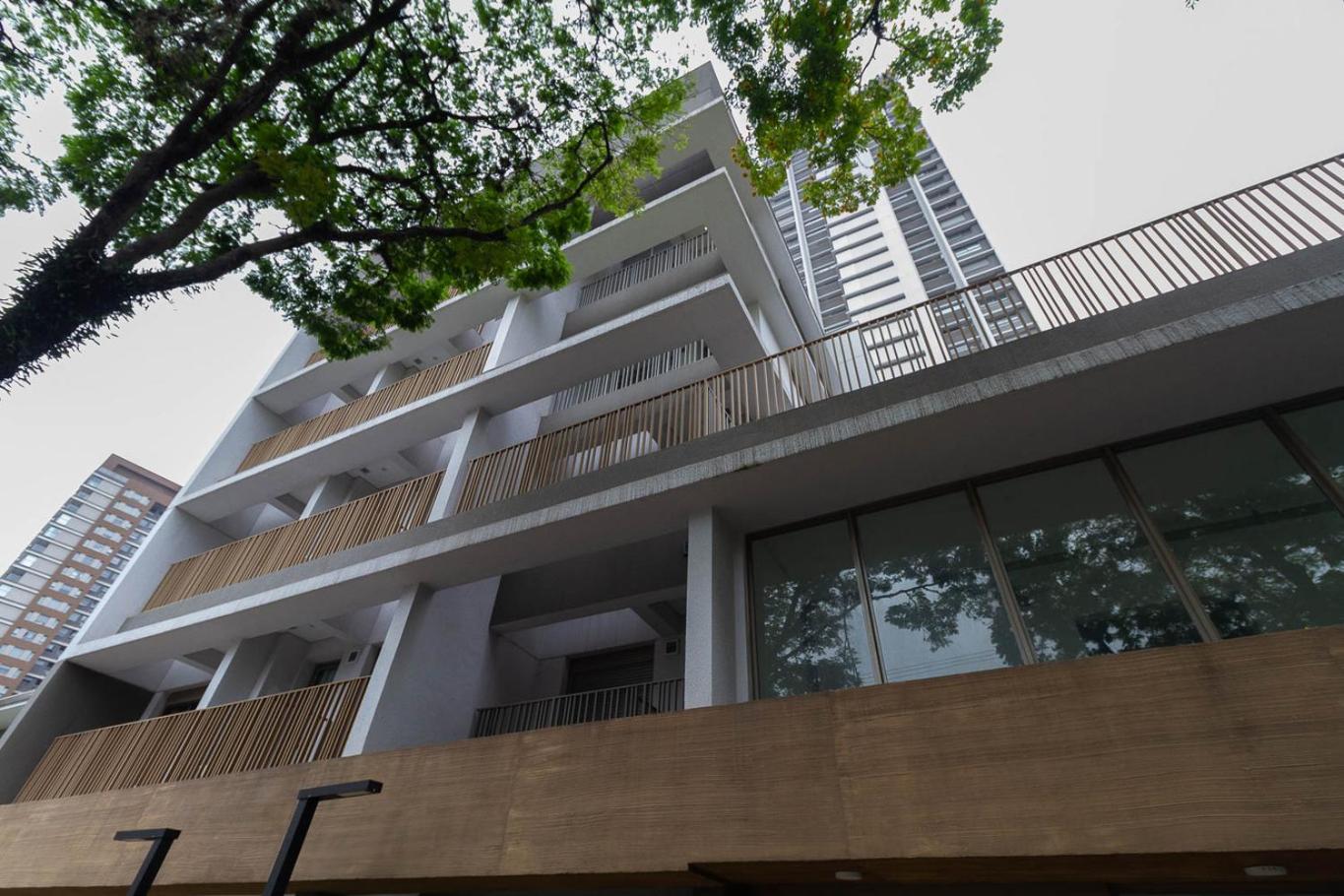 Studio com Varanda a 280m da Estacao Vila Madalena