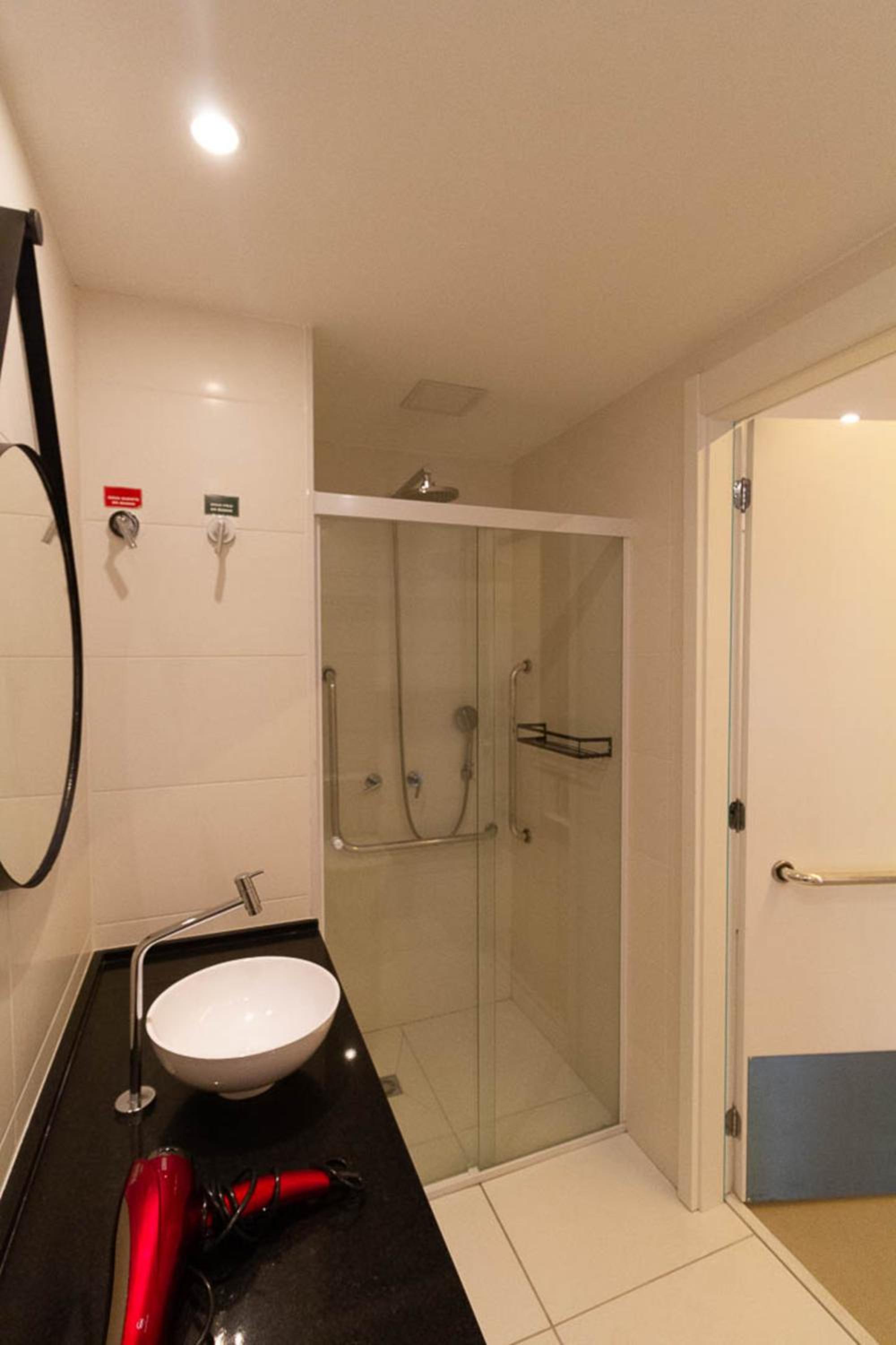 Studio com Varanda a 280m da Estacao Vila Madalena