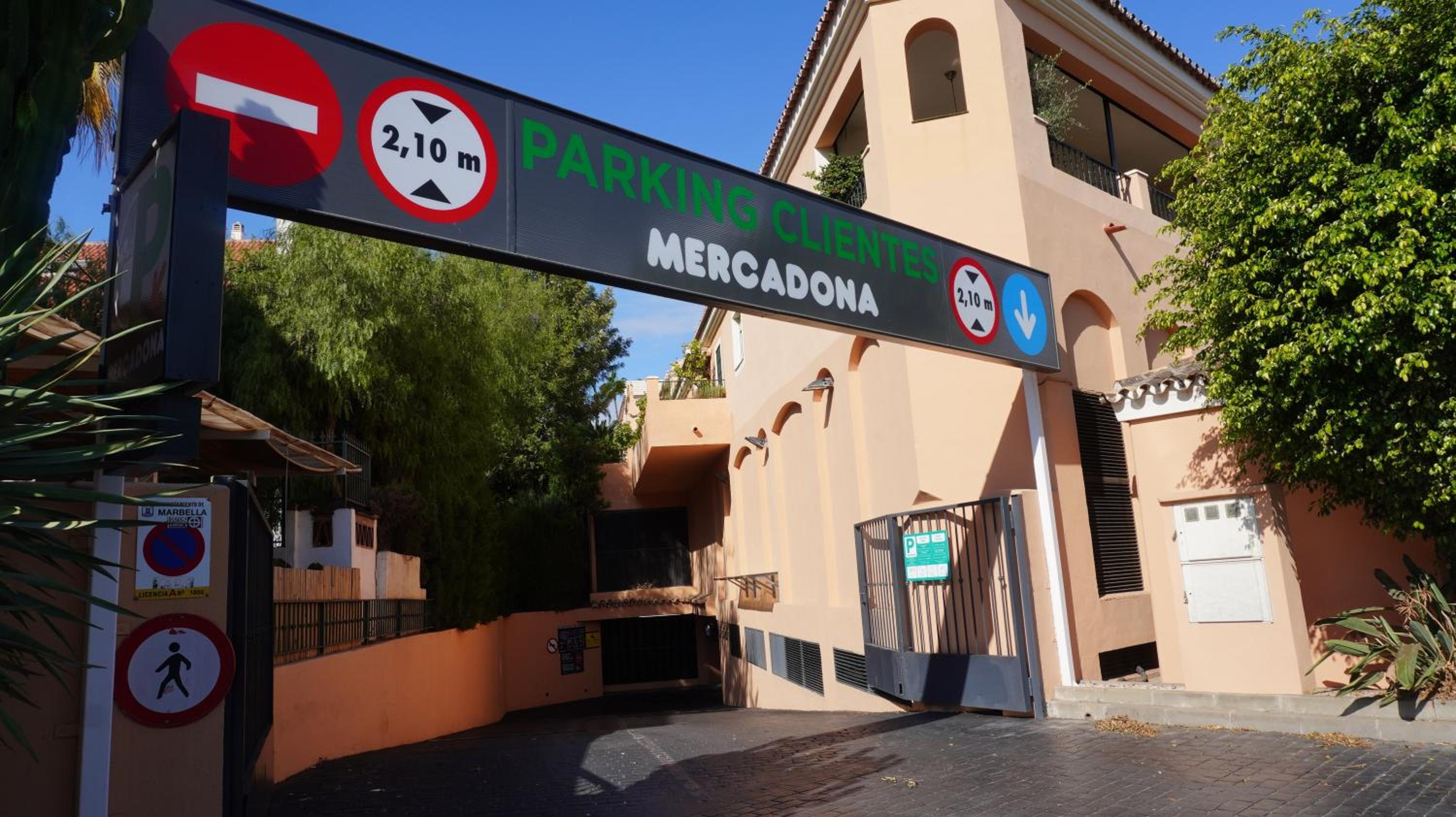Banús Walk Apartment