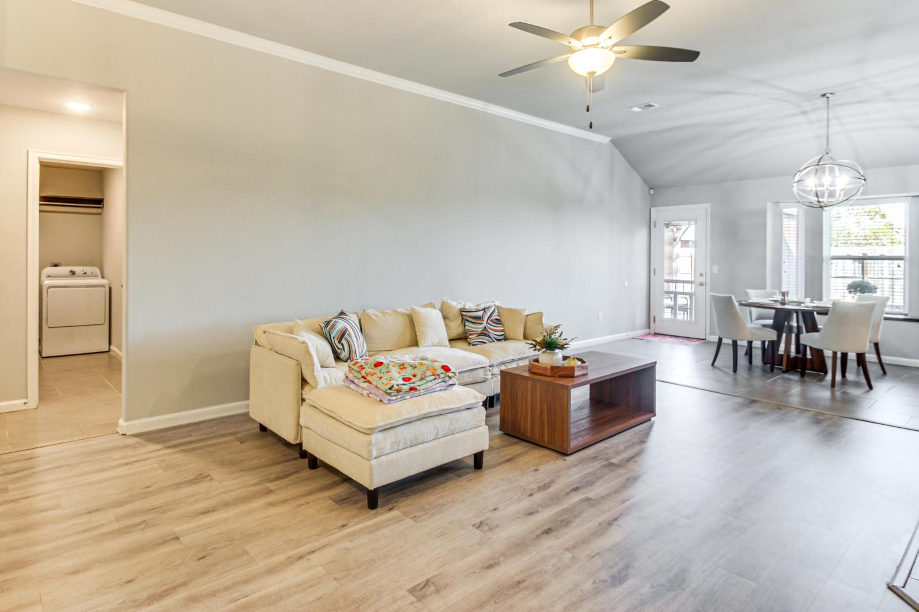4 Mi to OU Campus and Stadium! Suburban Norman Home