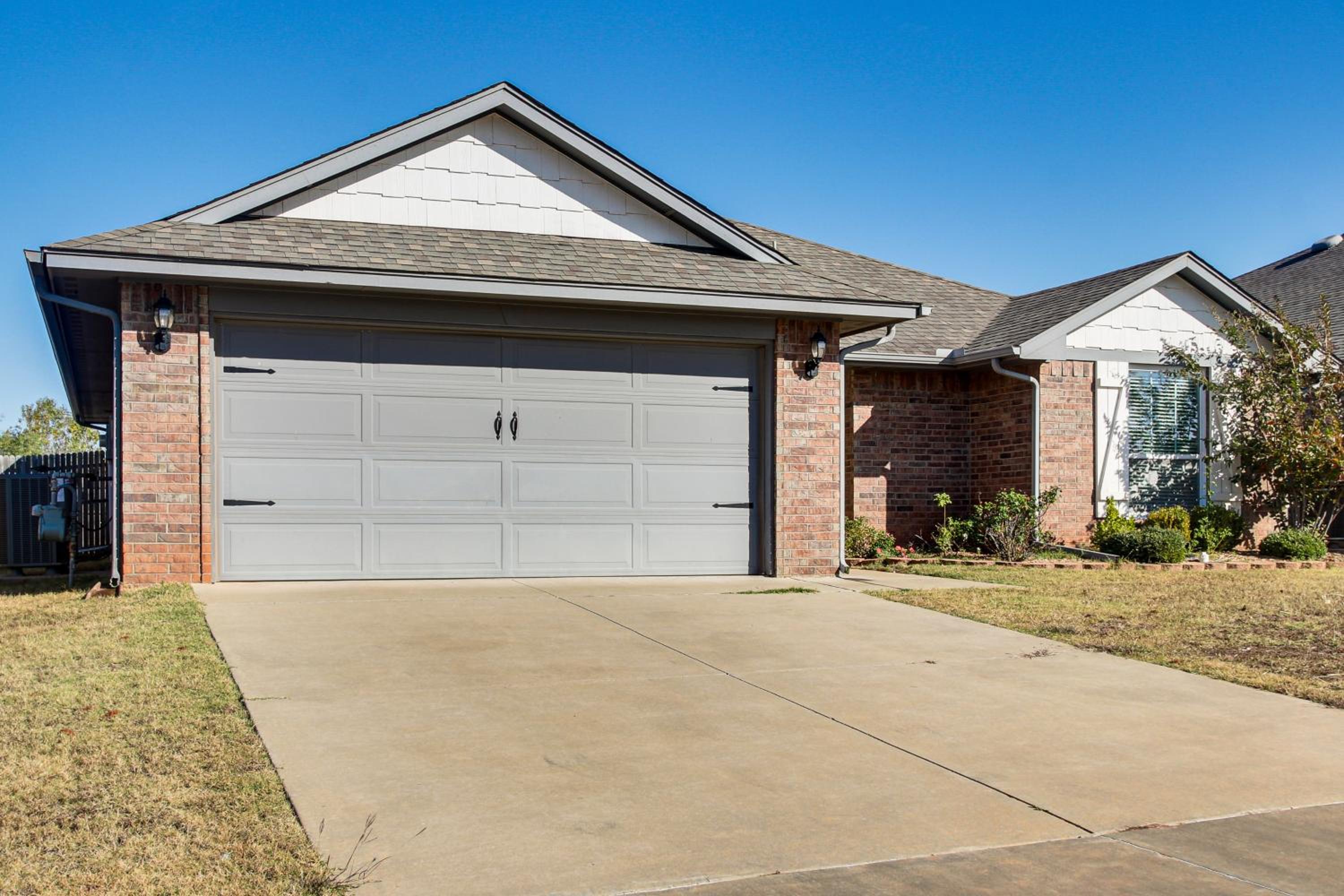 4 Mi to OU Campus and Stadium! Suburban Norman Home