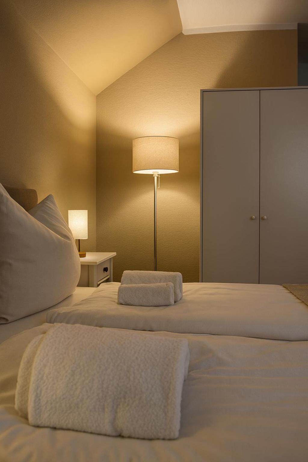 RAHA Apartments - Ihr Rückzugsort mit Panoramablick - HBF - Vollausstattung - Privat Parkplatz