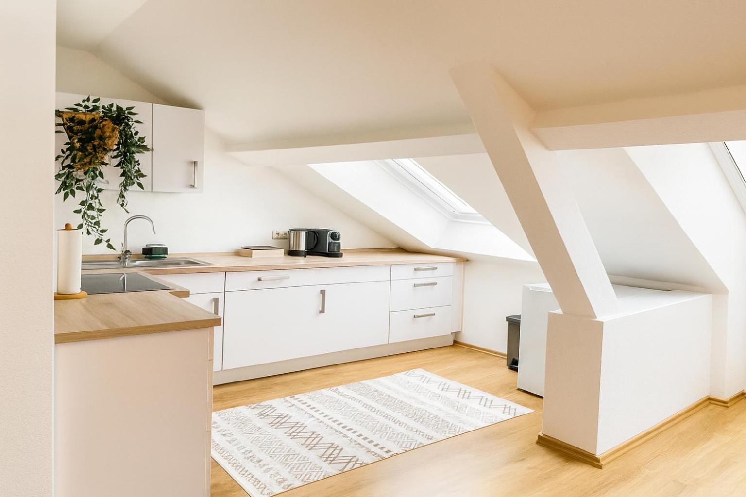 RAHA Apartments - Ihr Rückzugsort mit Panoramablick - HBF - Vollausstattung - Privat Parkplatz