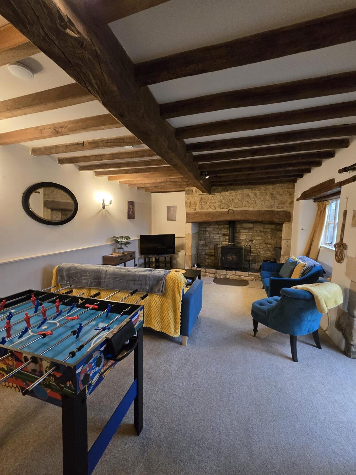 Traditional Cotswold escape with garden and fireplace